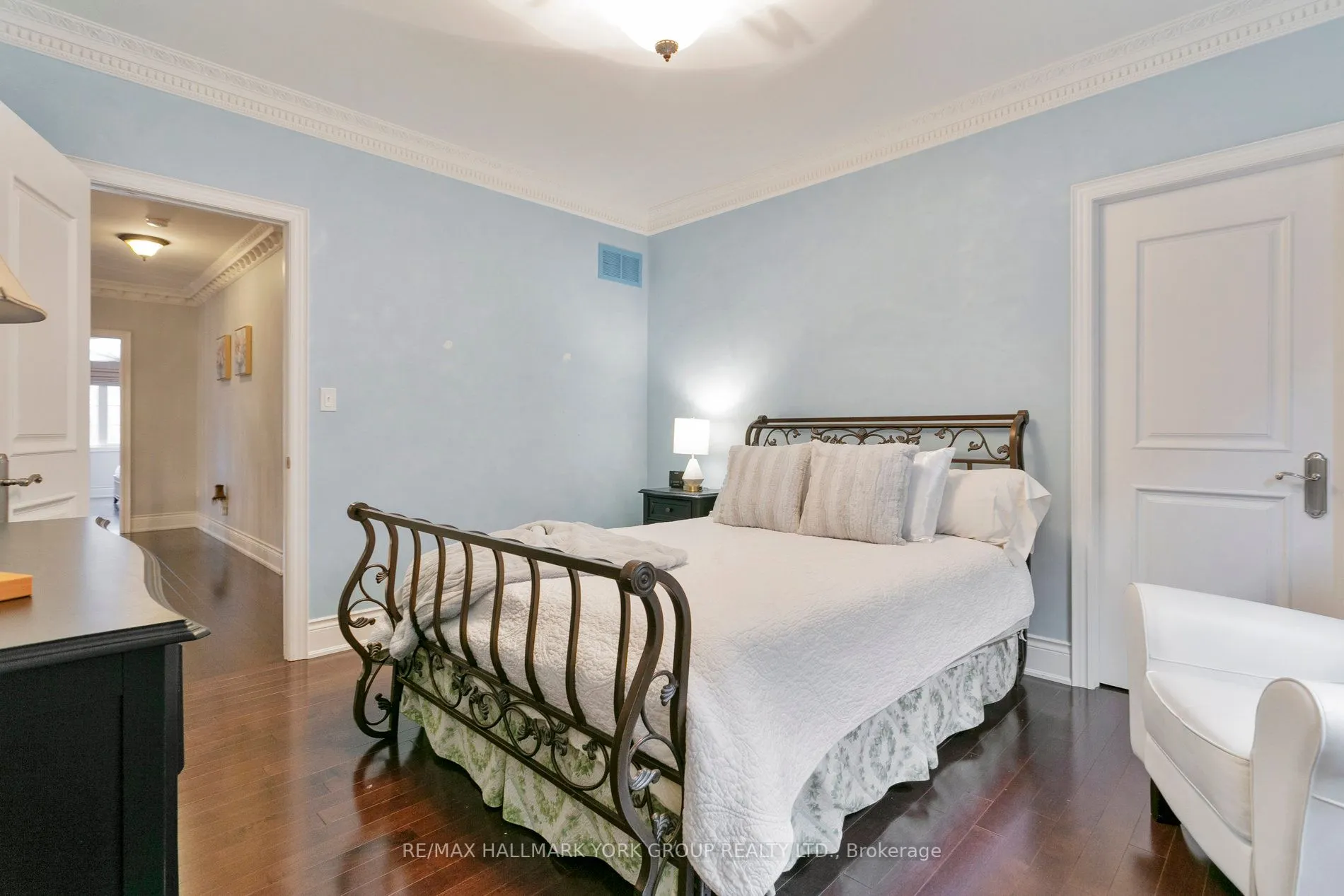 100 Grandvista Crescent