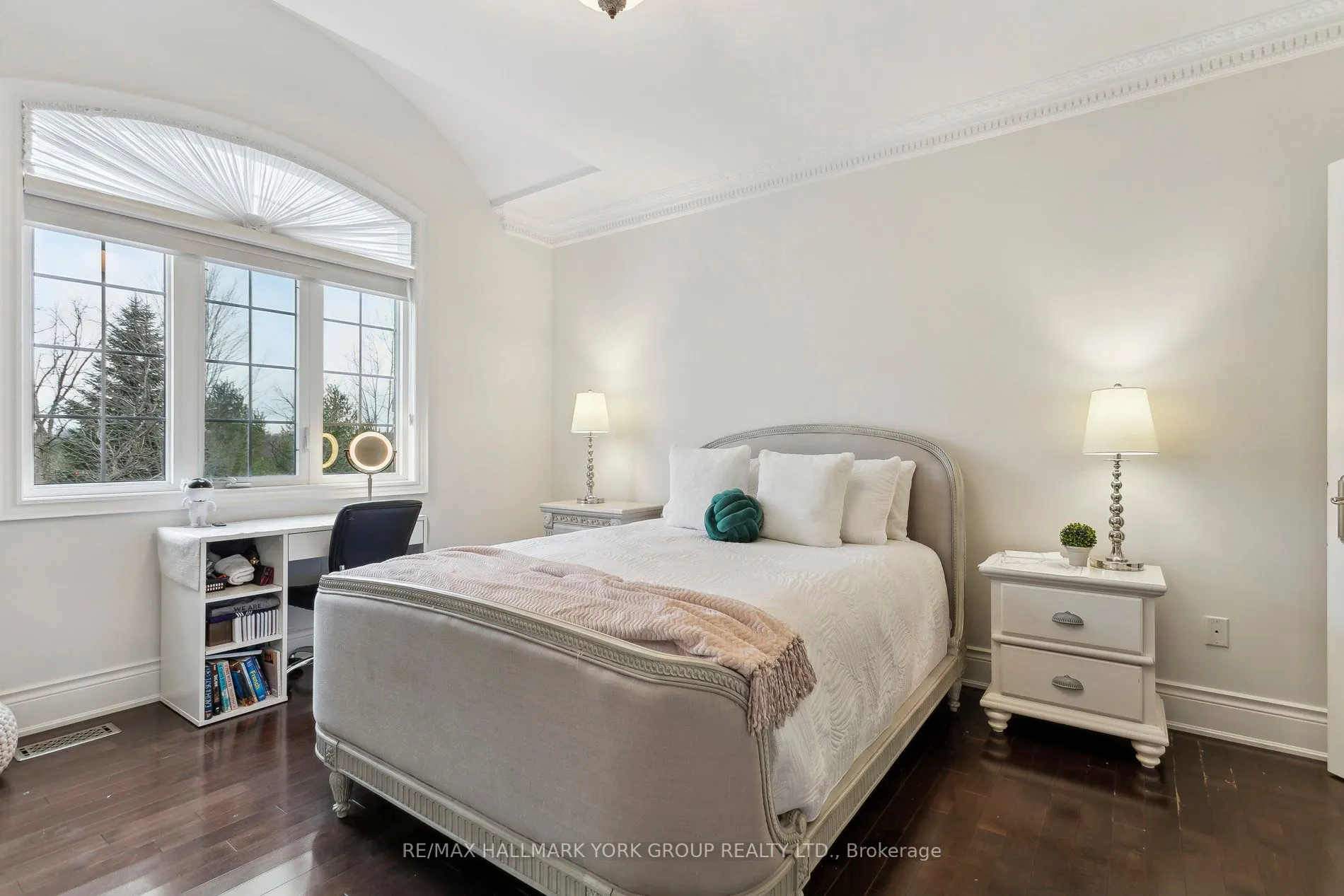 100 Grandvista Crescent