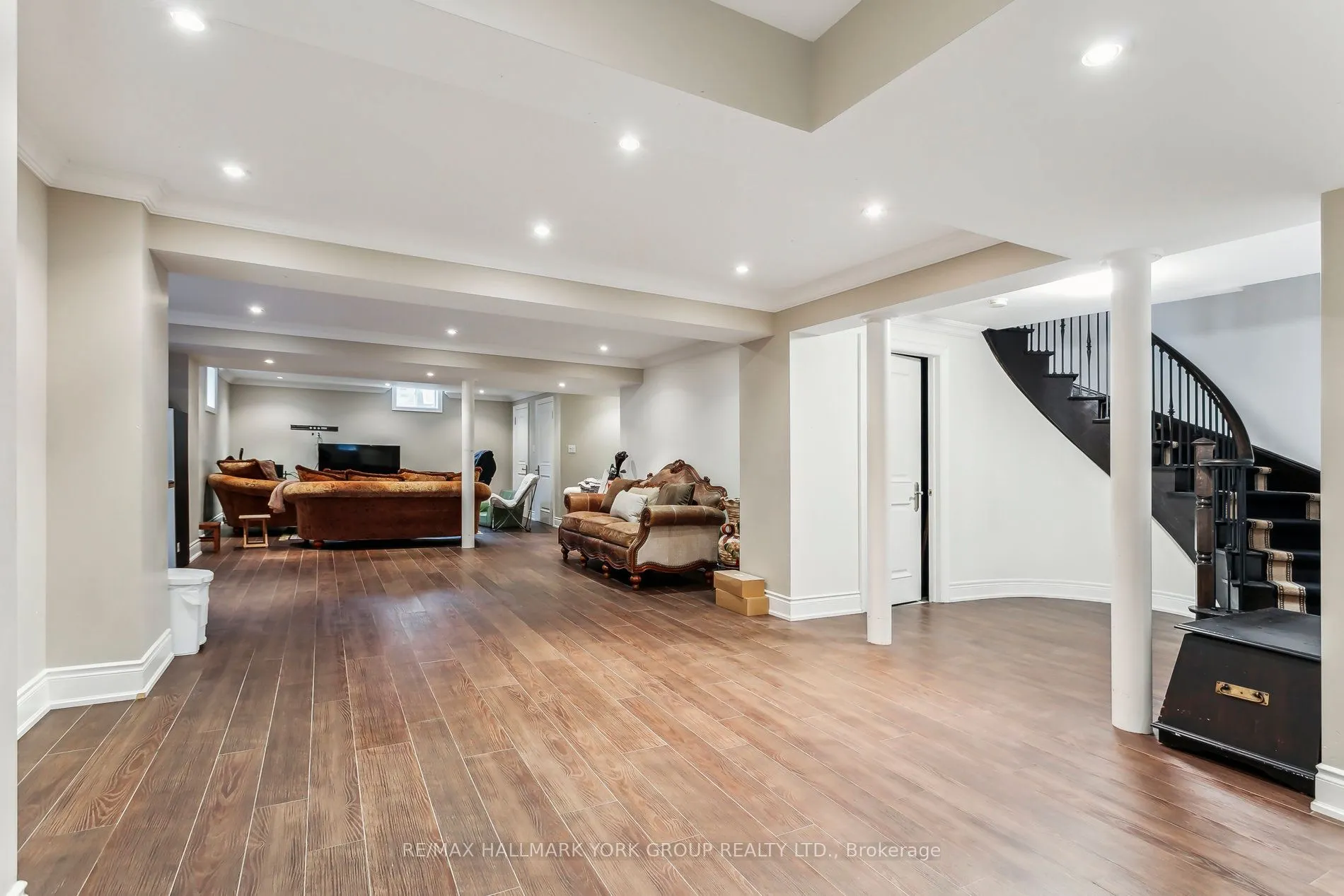 100 Grandvista Crescent