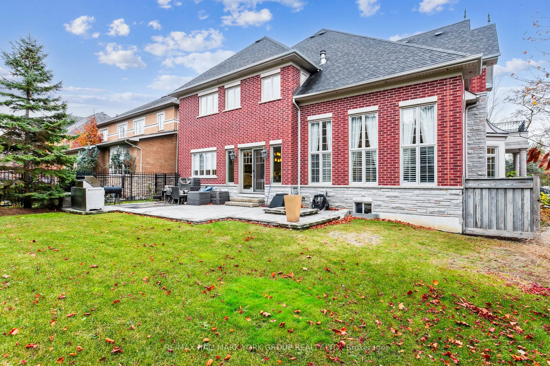 100 Grandvista Crescent