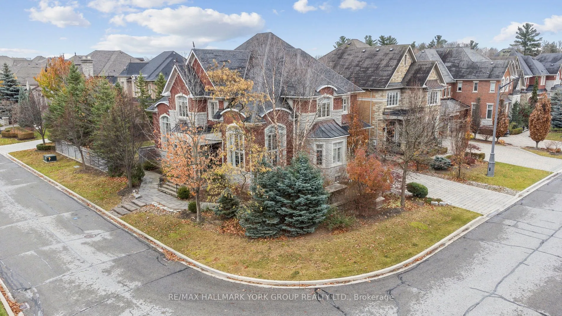 100 Grandvista Crescent