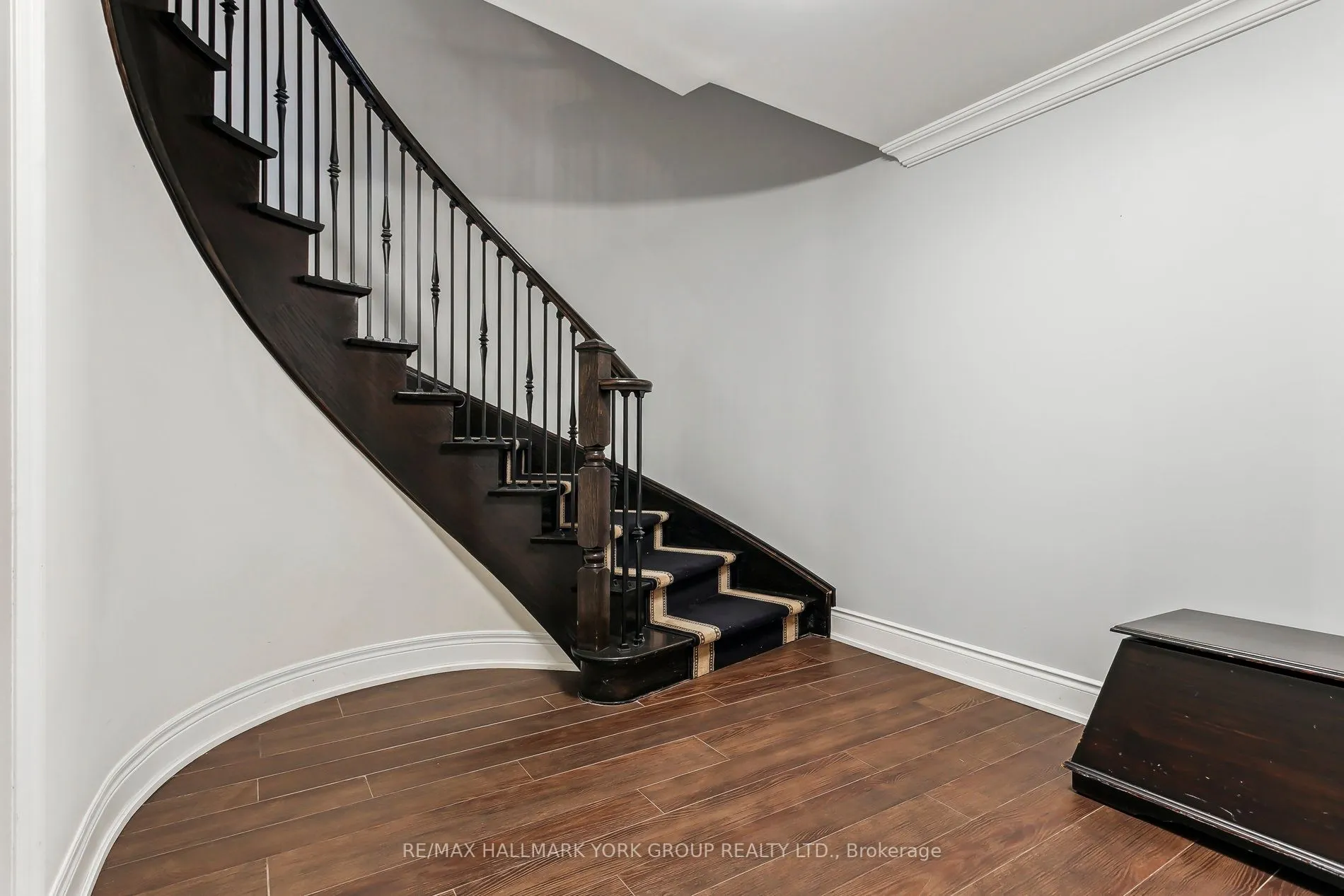 100 Grandvista Crescent