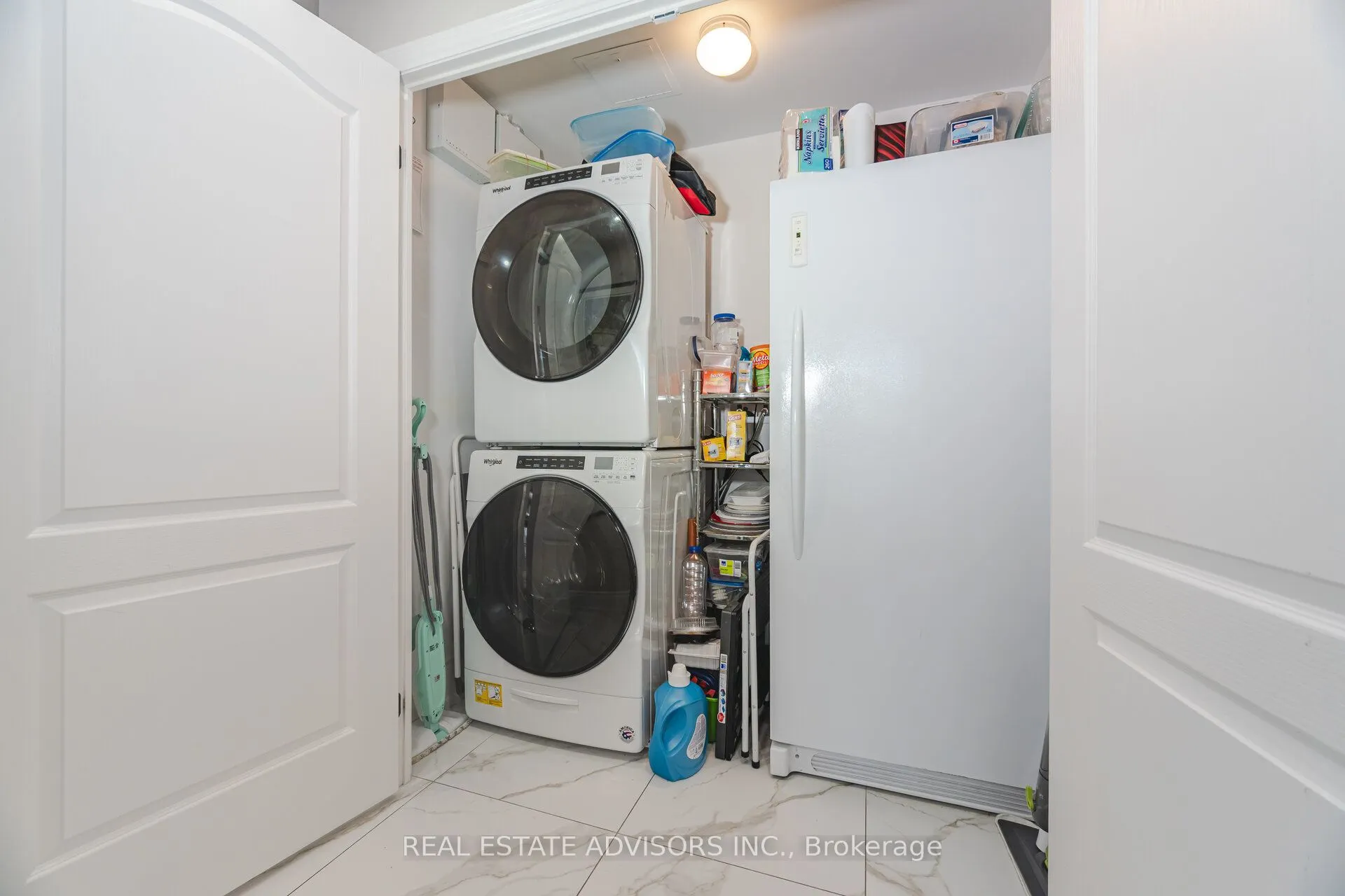 53 Woodbridge Avenue #313