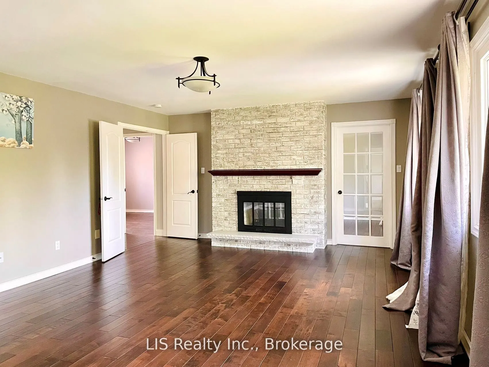 109 Treegrove Circ Circle