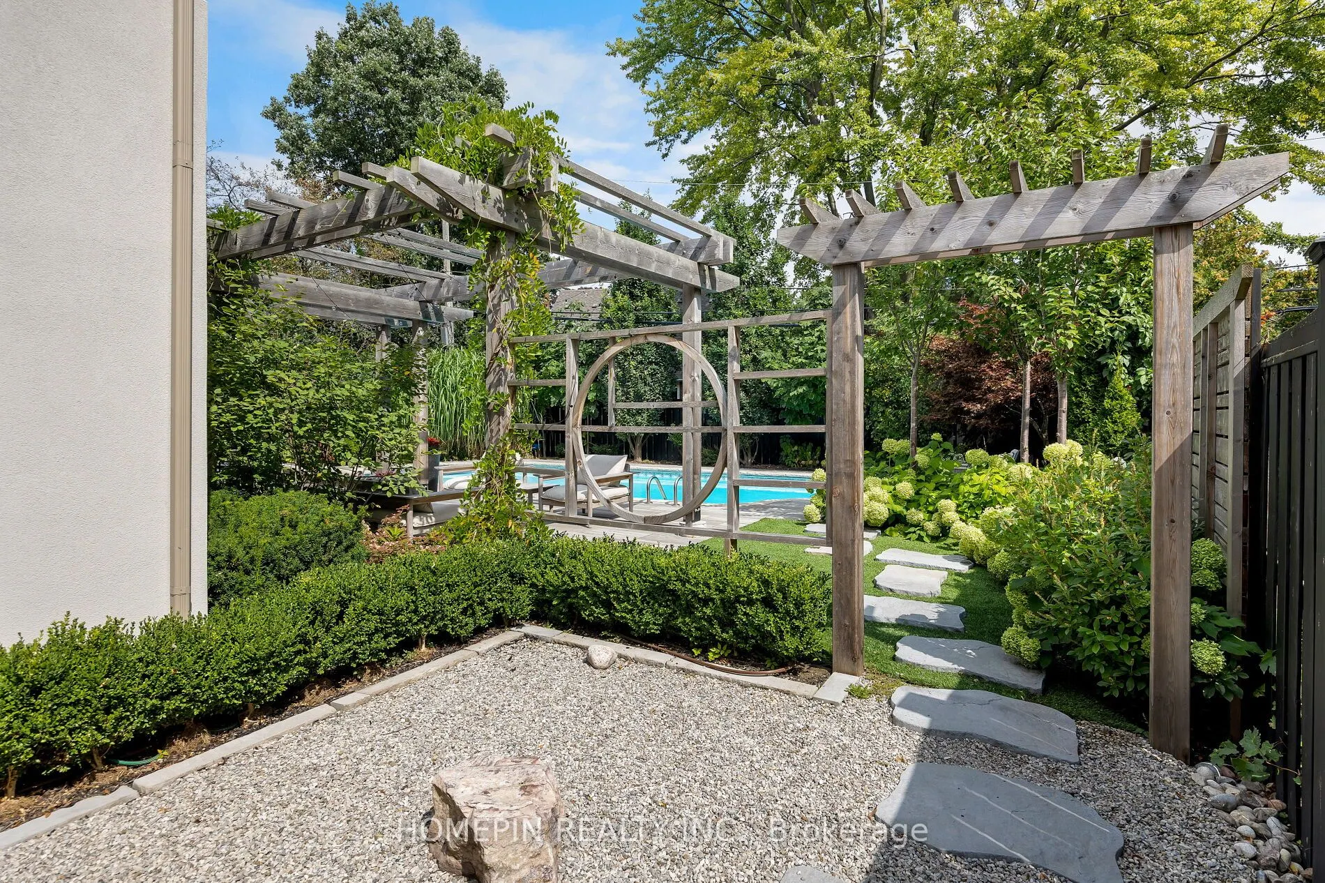 5 Callahan Road