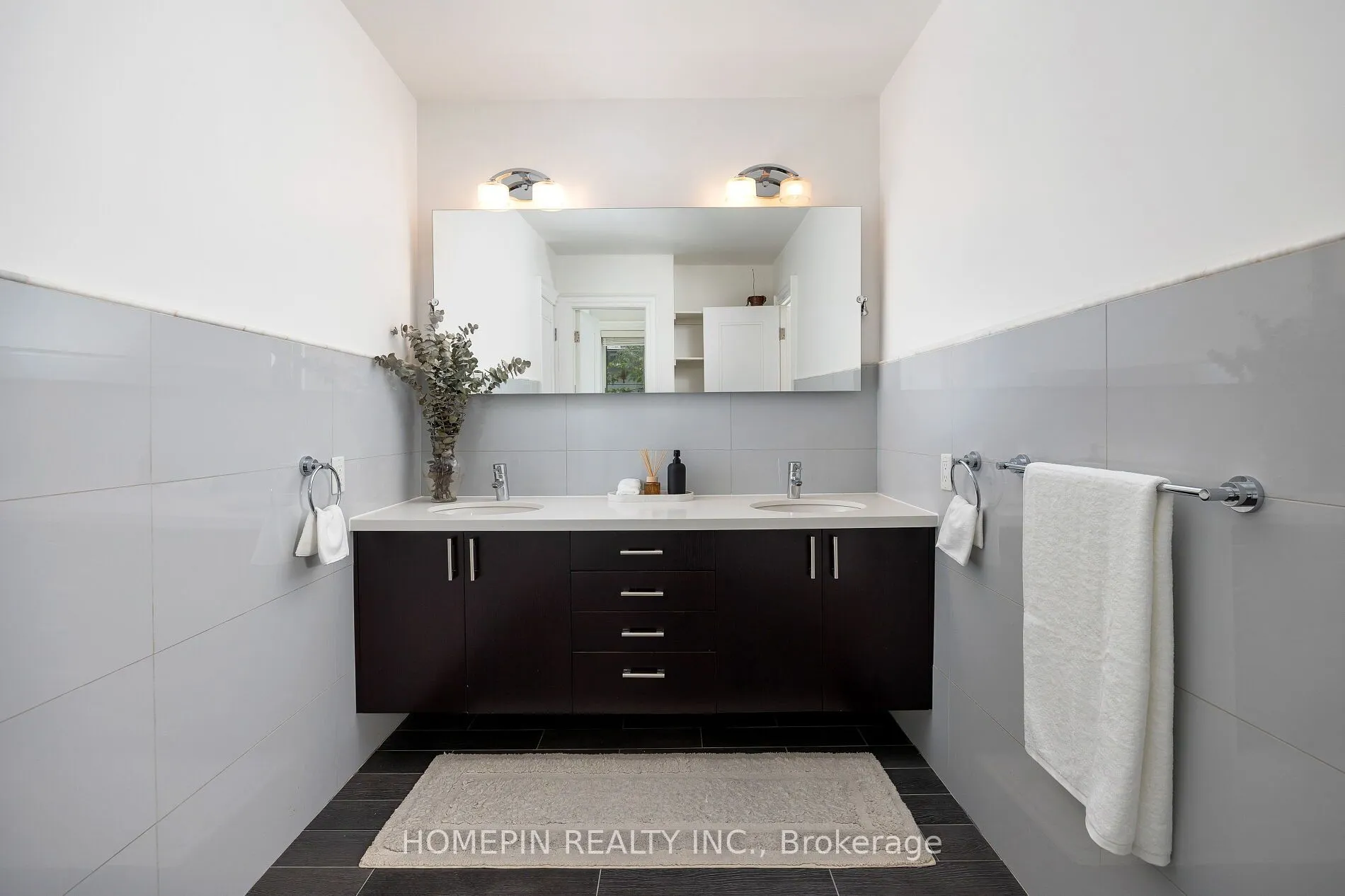 5 Callahan Road