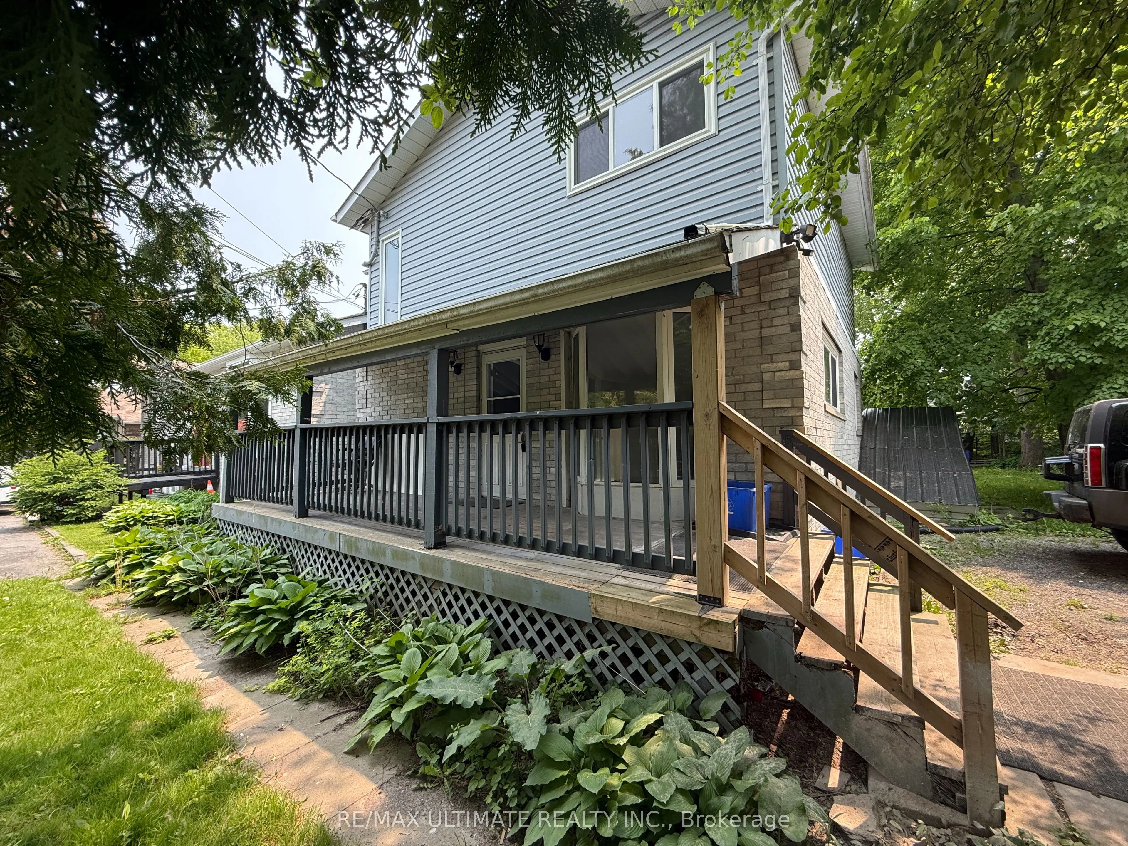 50 Pinery Lane, #Side Unit B