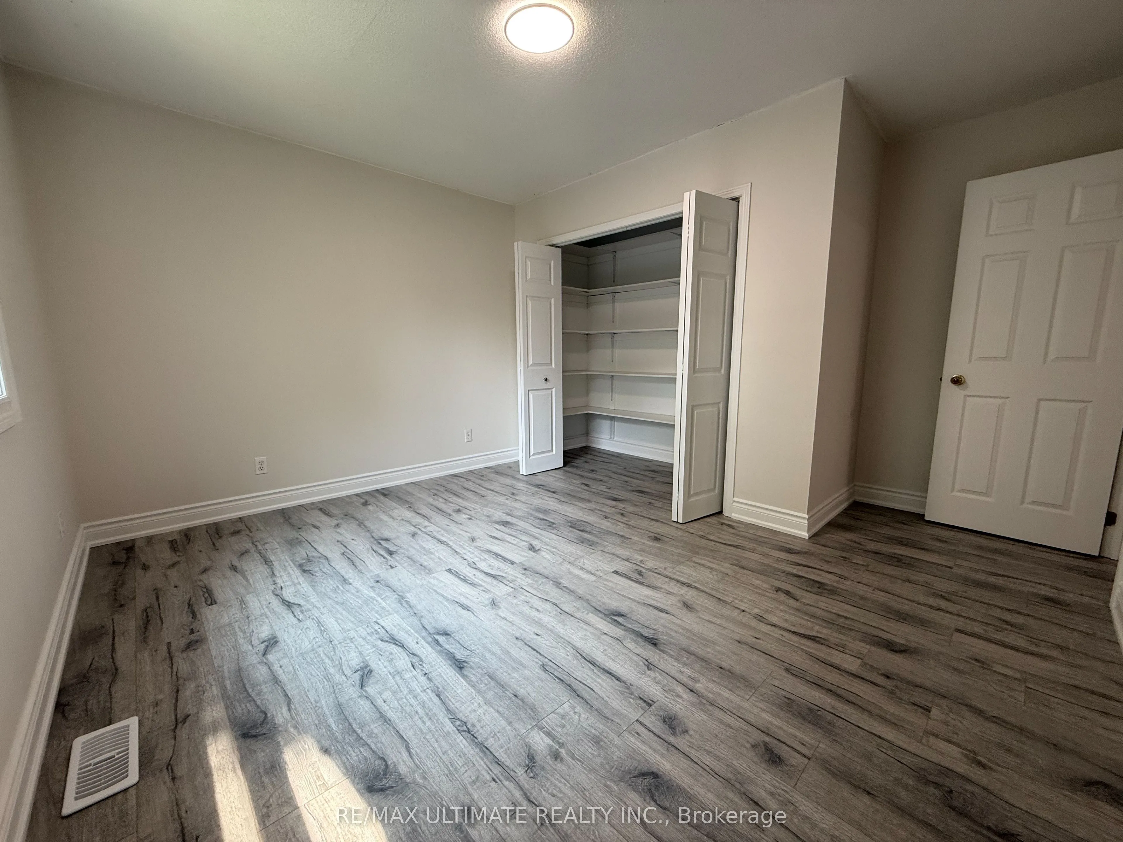 50 Pinery Lane, #Side Unit B