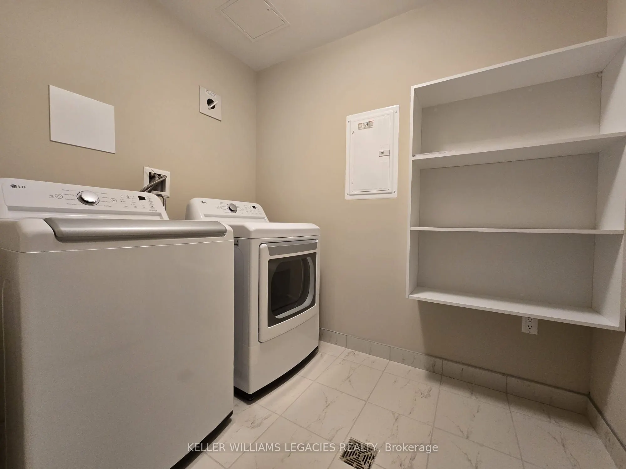 460 William Graham Drive, #113