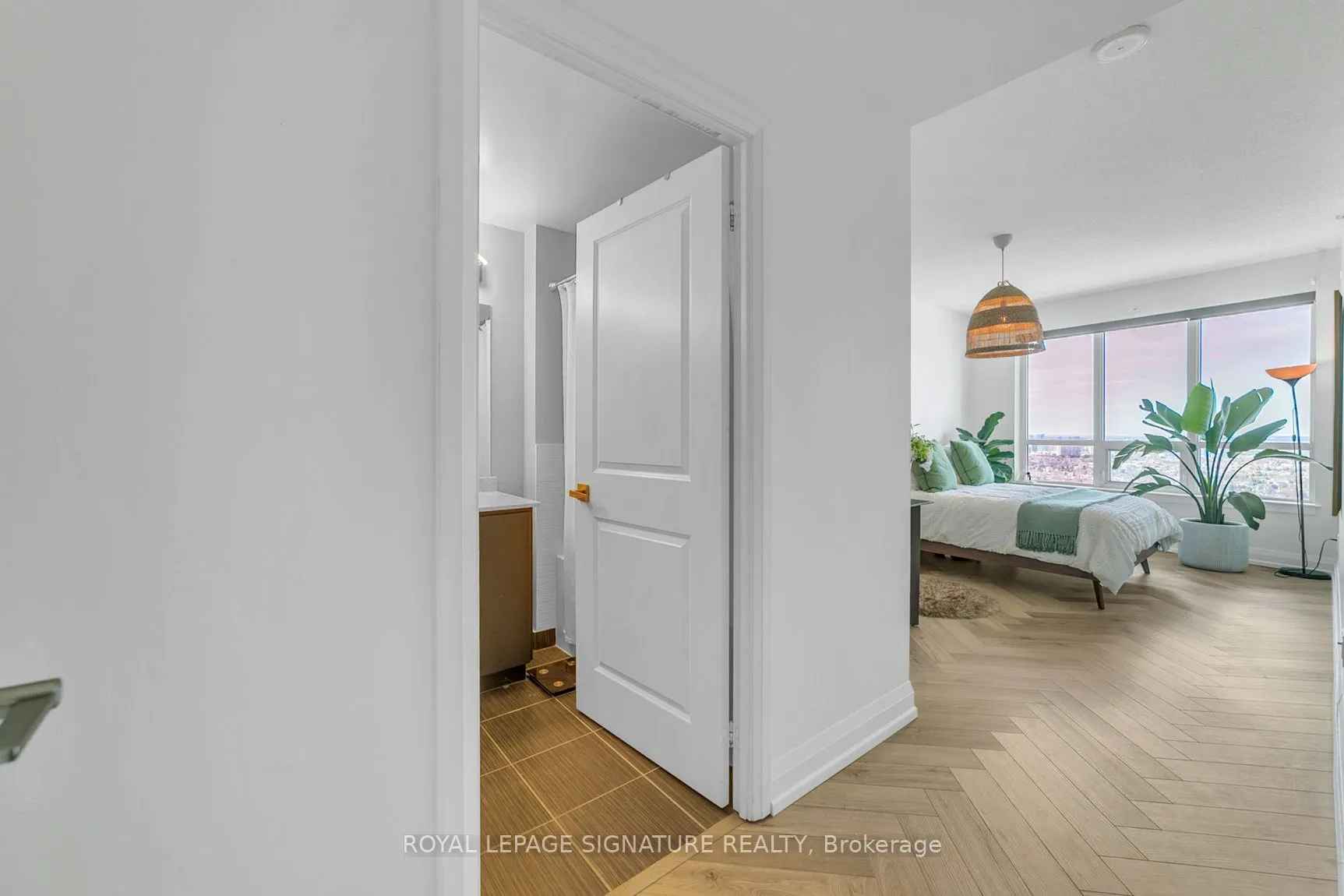 7161 Yonge Street, #Ph316