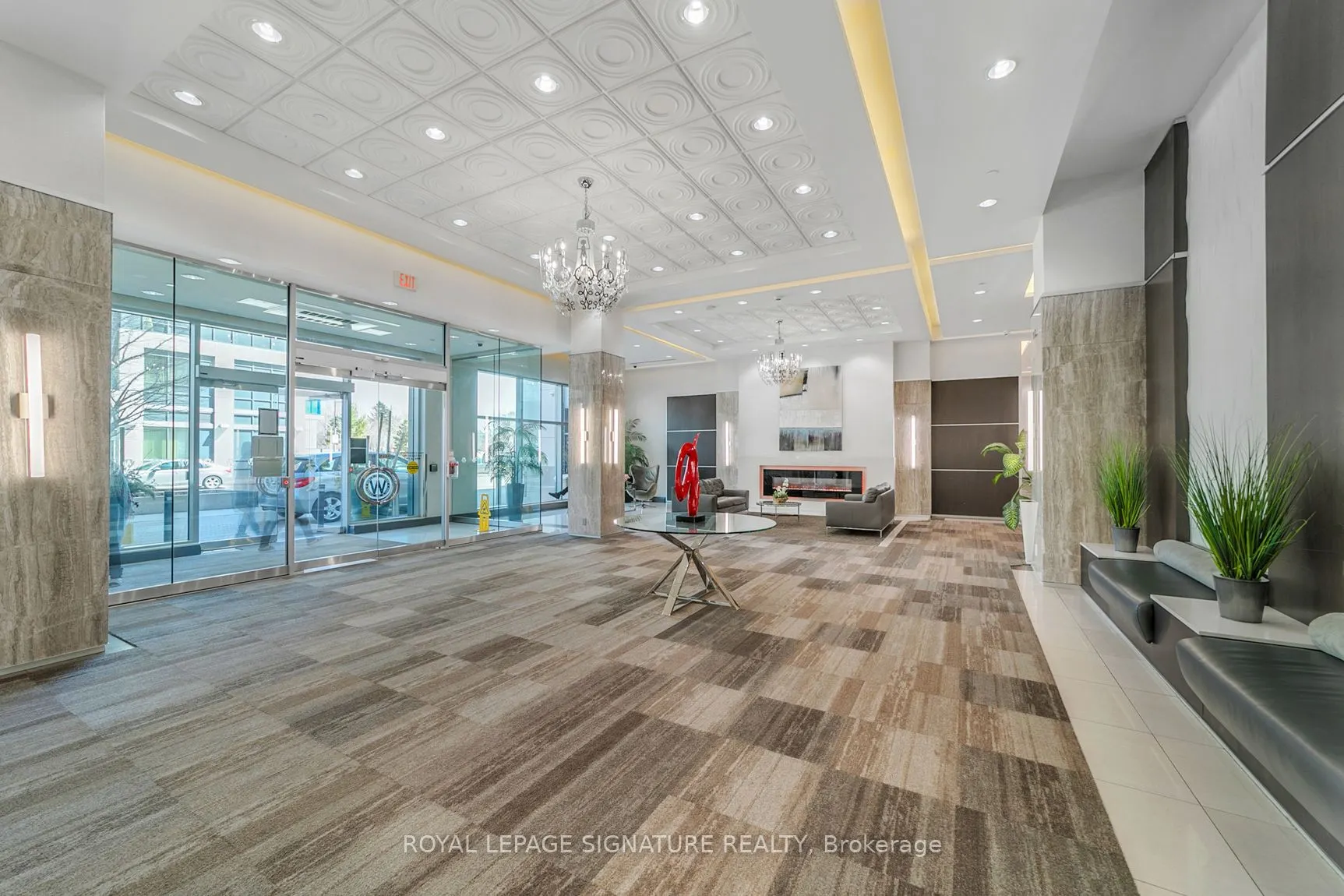 7161 Yonge Street, #Ph316