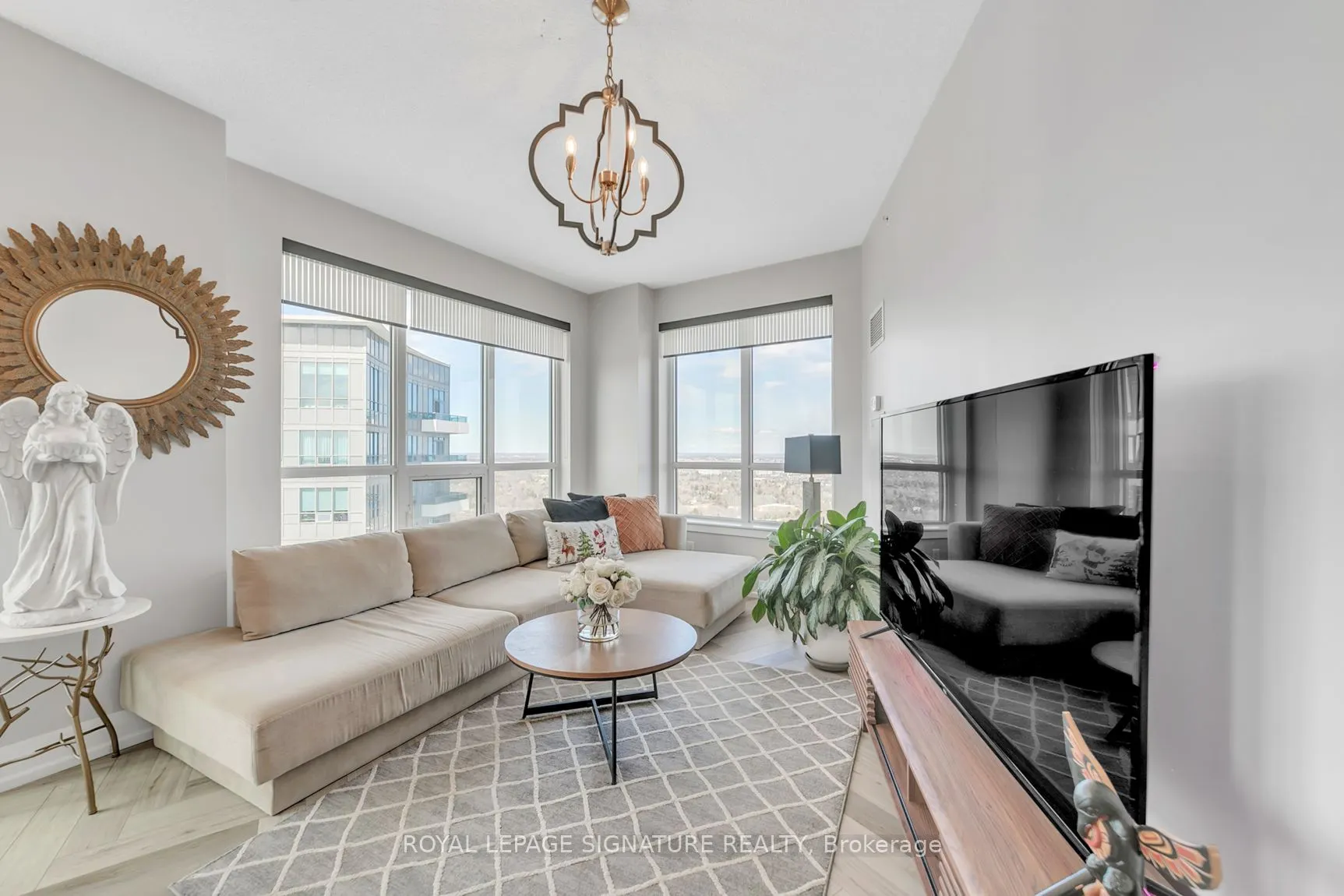 7161 Yonge Street, #Ph316