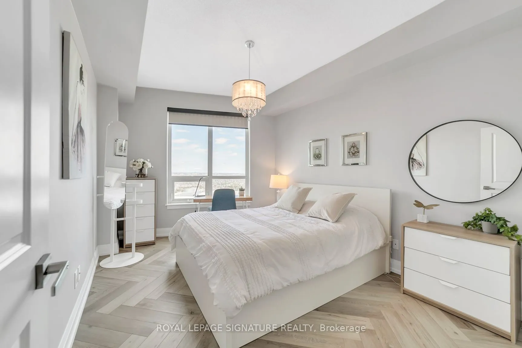 7161 Yonge Street, #Ph316