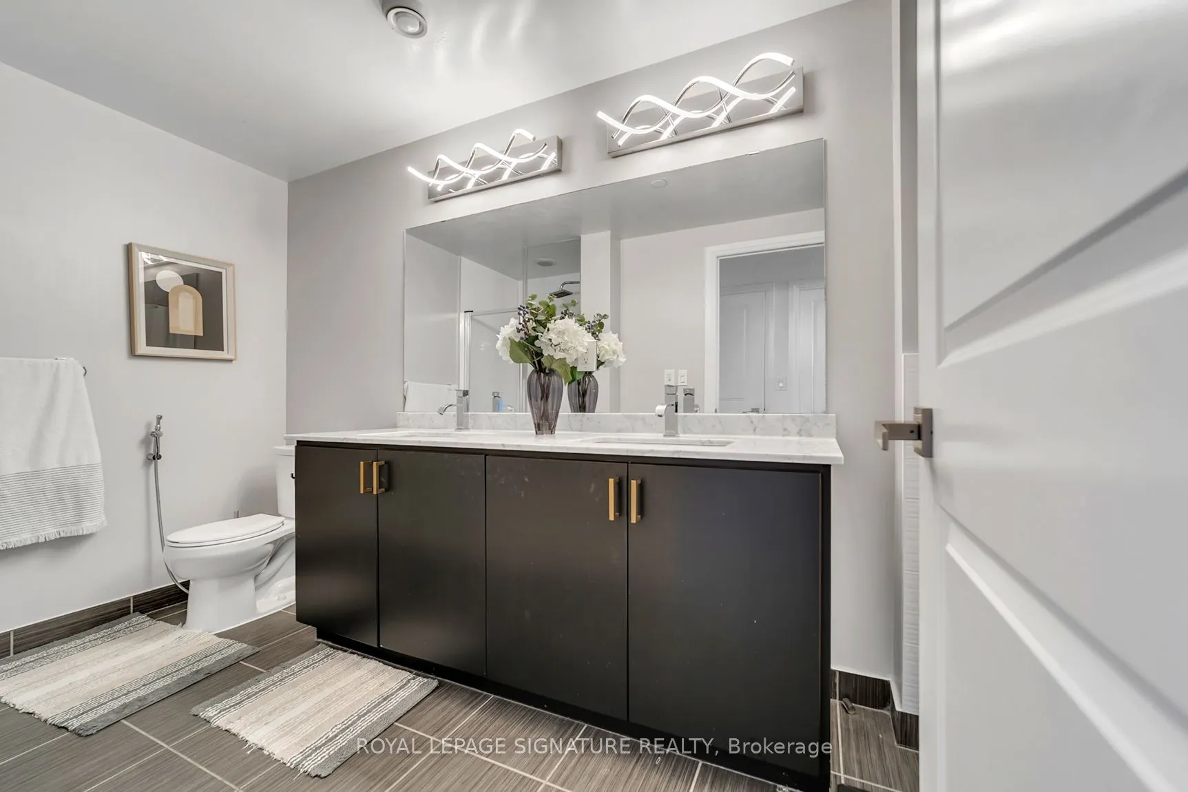 7161 Yonge Street, #Ph316