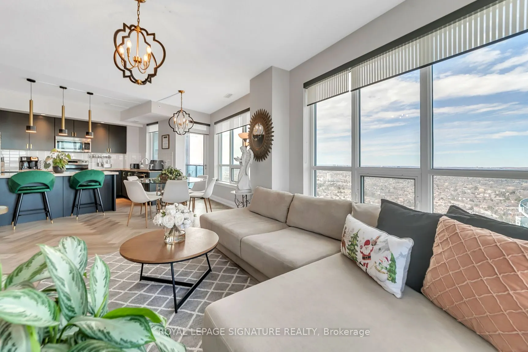 7161 Yonge Street, #Ph316