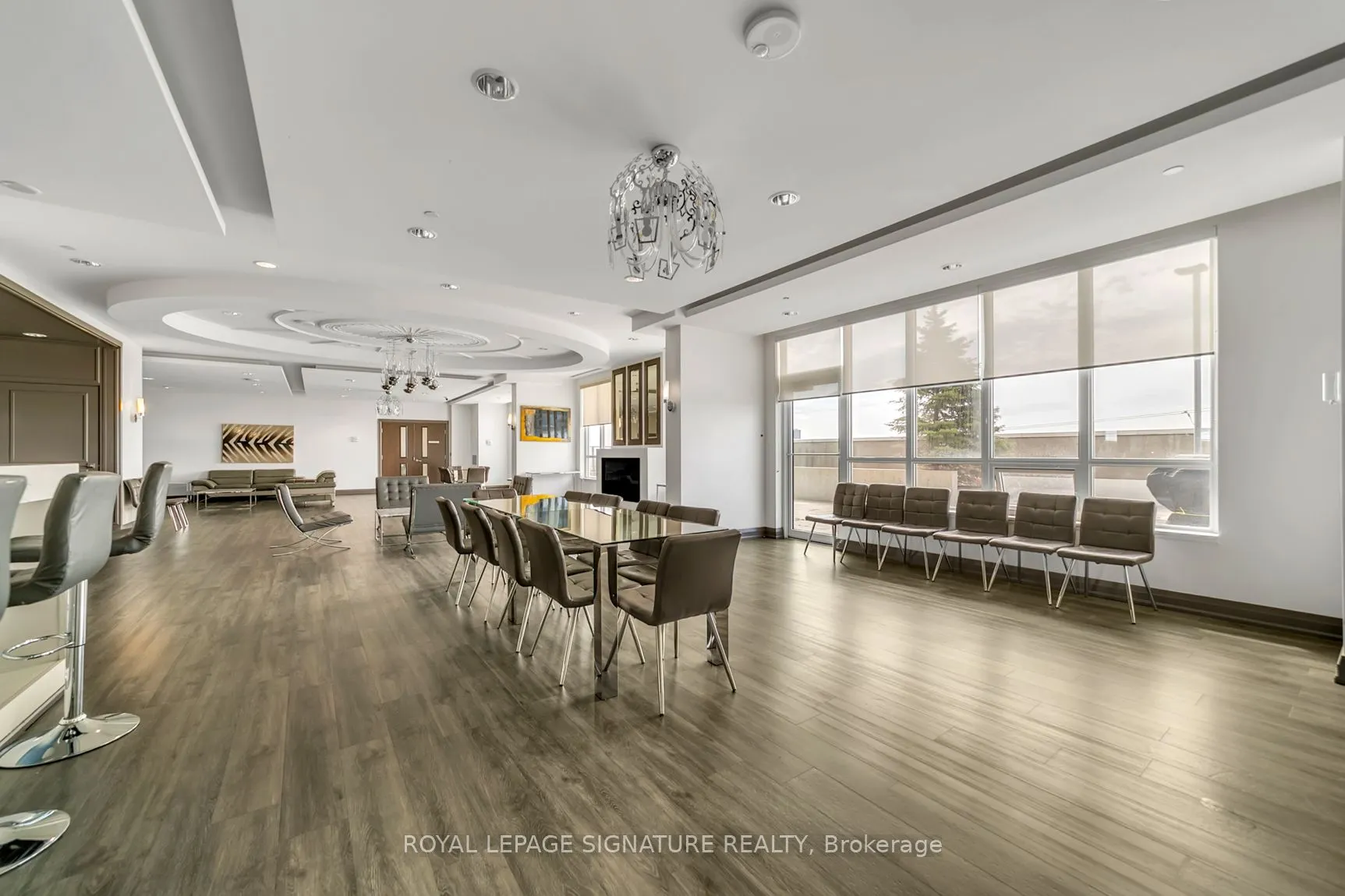 7161 Yonge Street, #Ph316