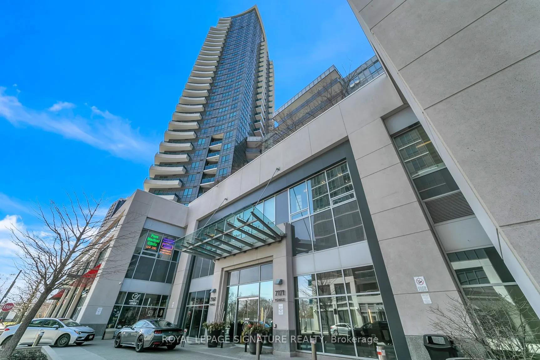 7161 Yonge Street, #Ph316