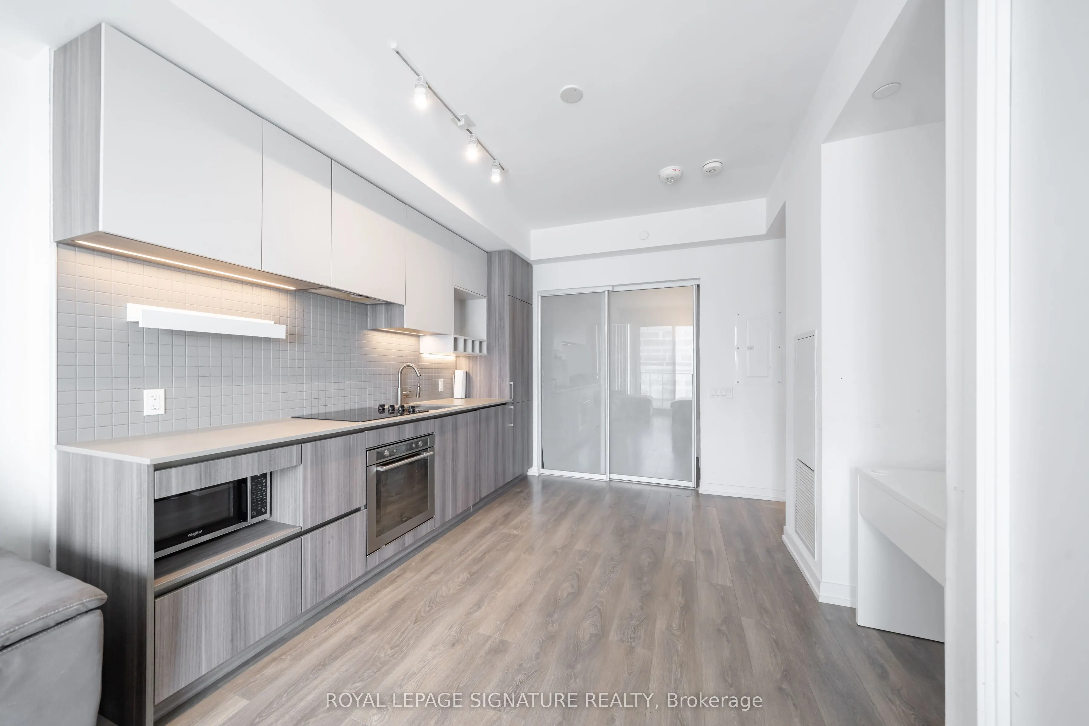 5 Buttermill Avenue #1005