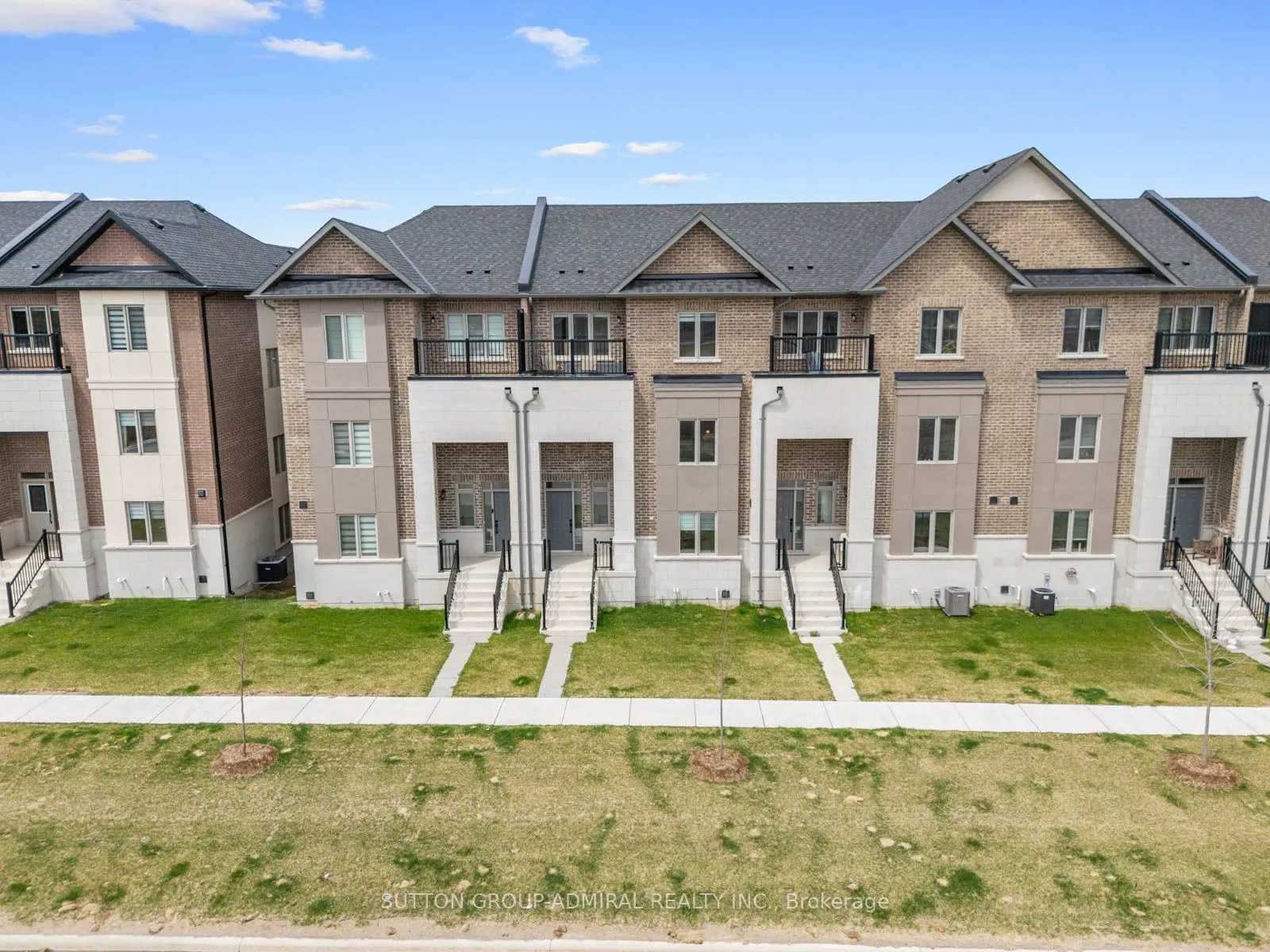 24 Alan Williams Trail