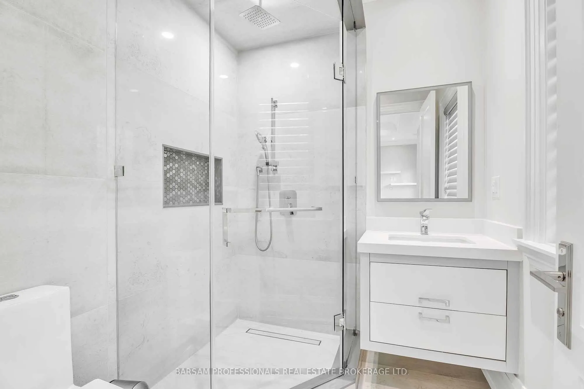 17 Towne Court