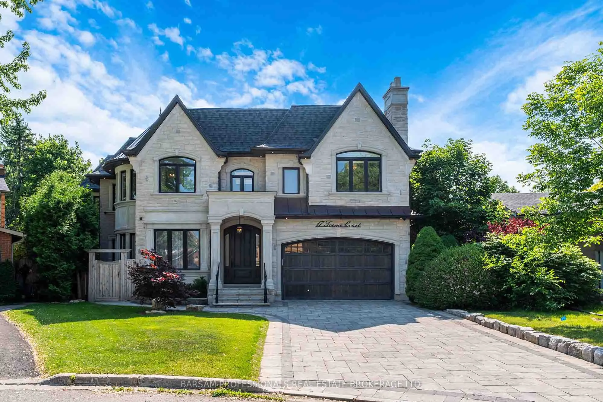 17 Towne Court