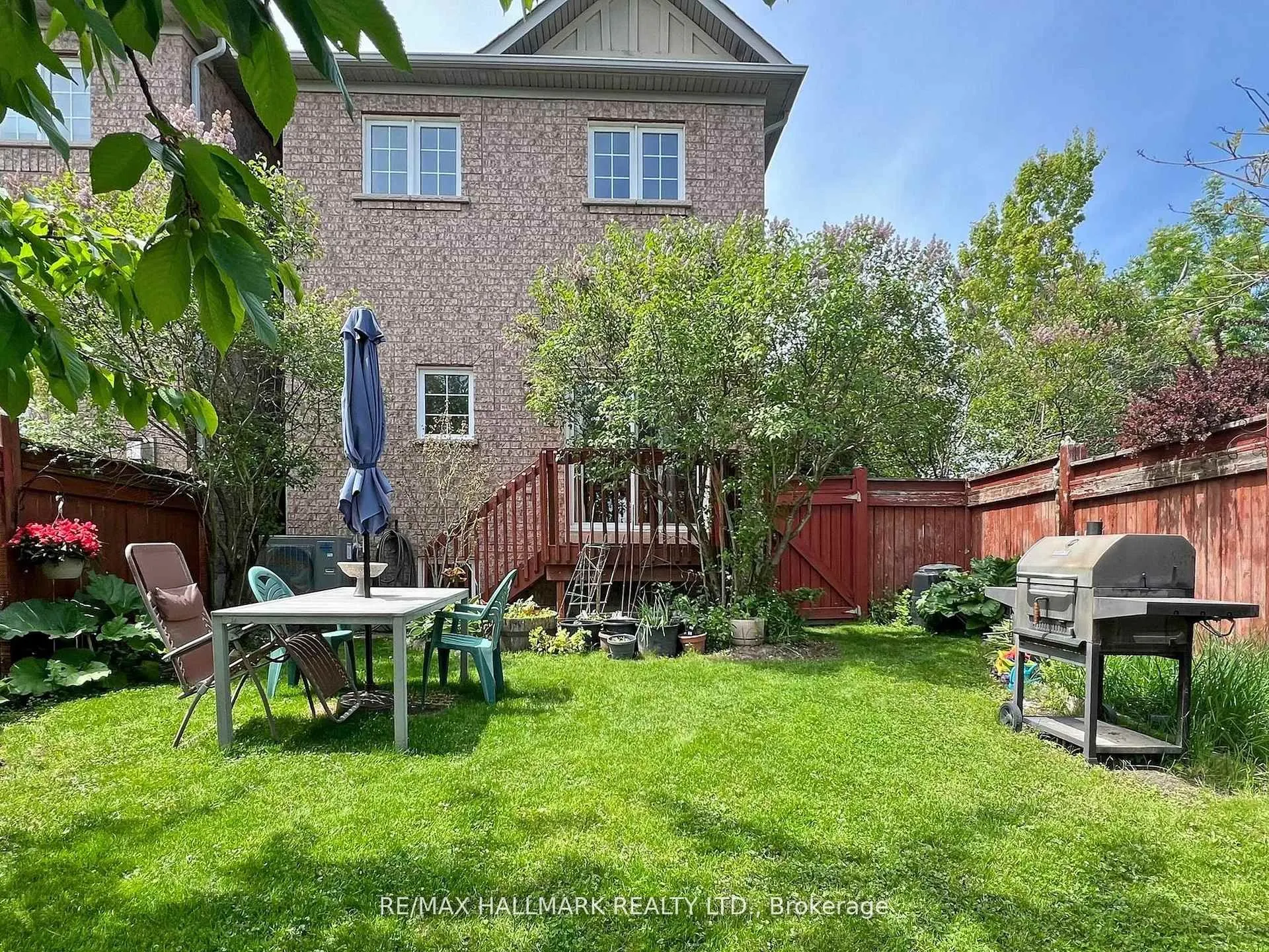 1 Lander Crescent