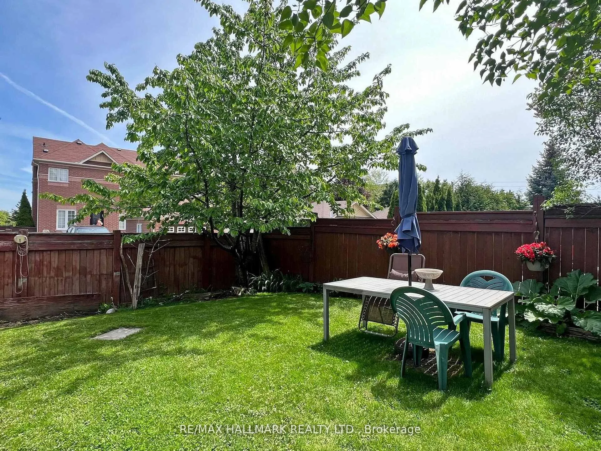 1 Lander Crescent