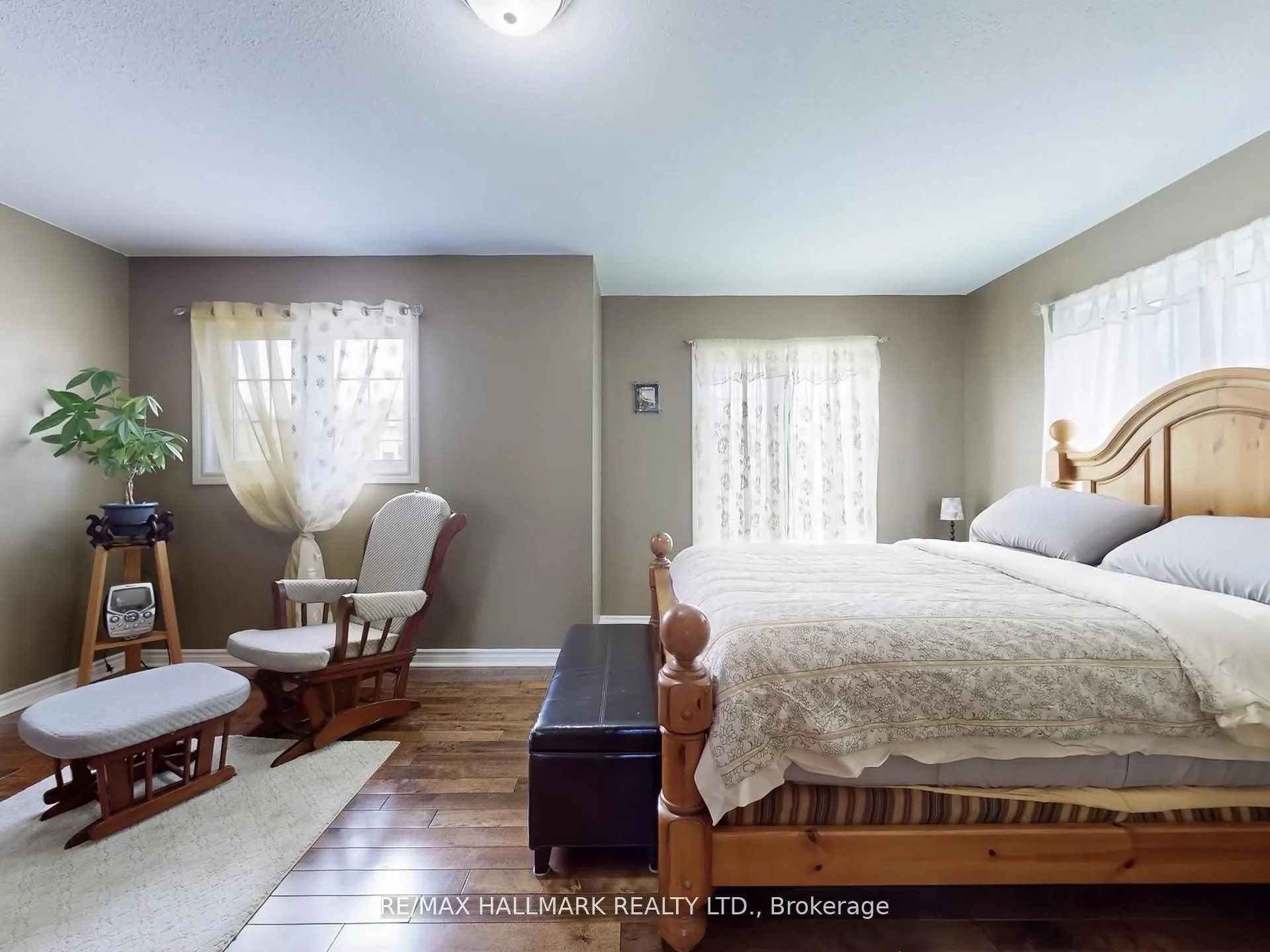 1 Lander Crescent