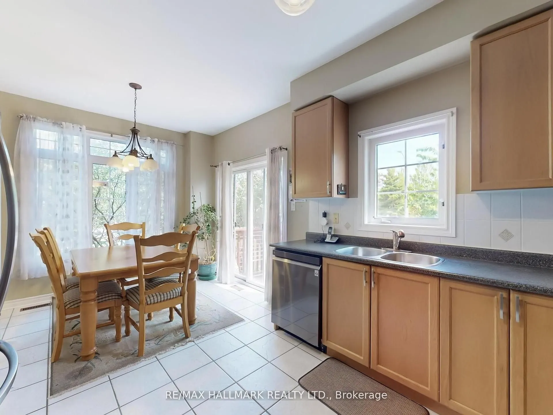 1 Lander Crescent