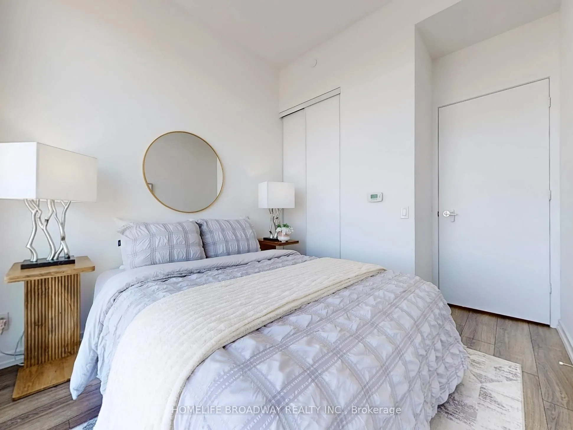 7890 Jane Street, #4809
