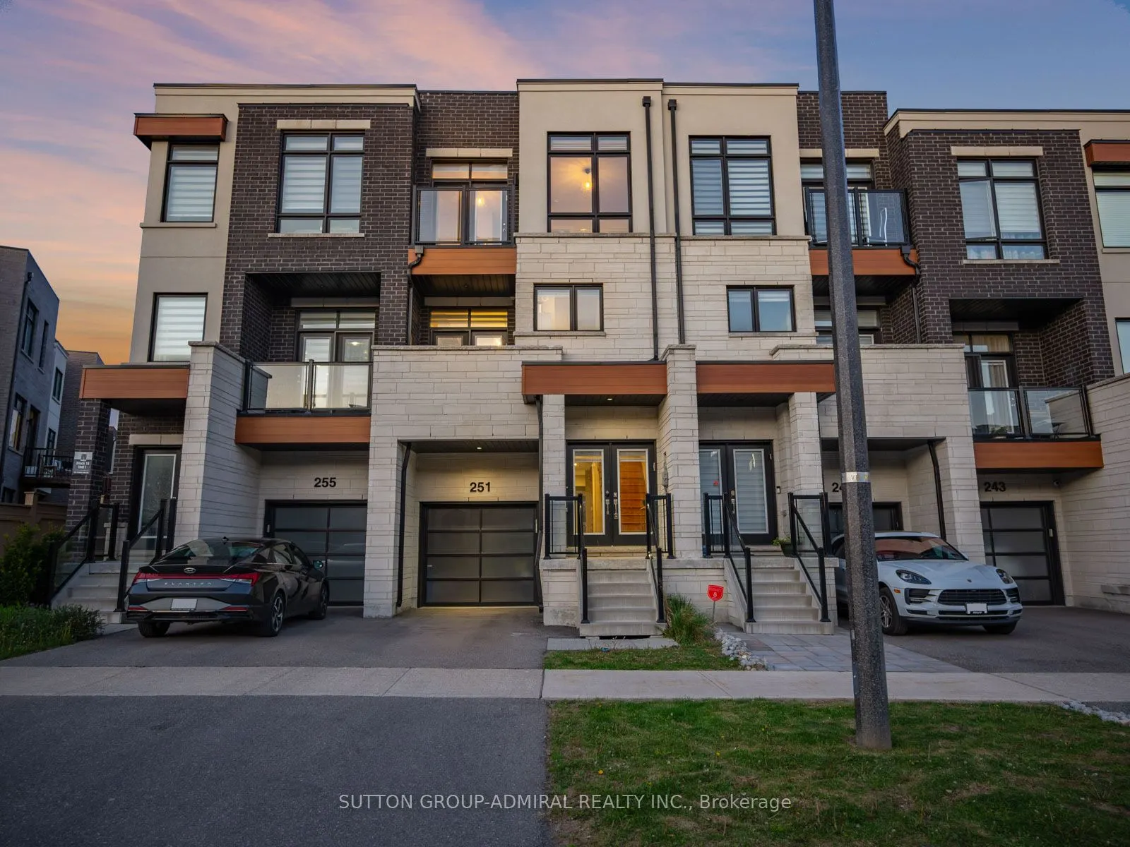 251 Thomas Cook Avenue