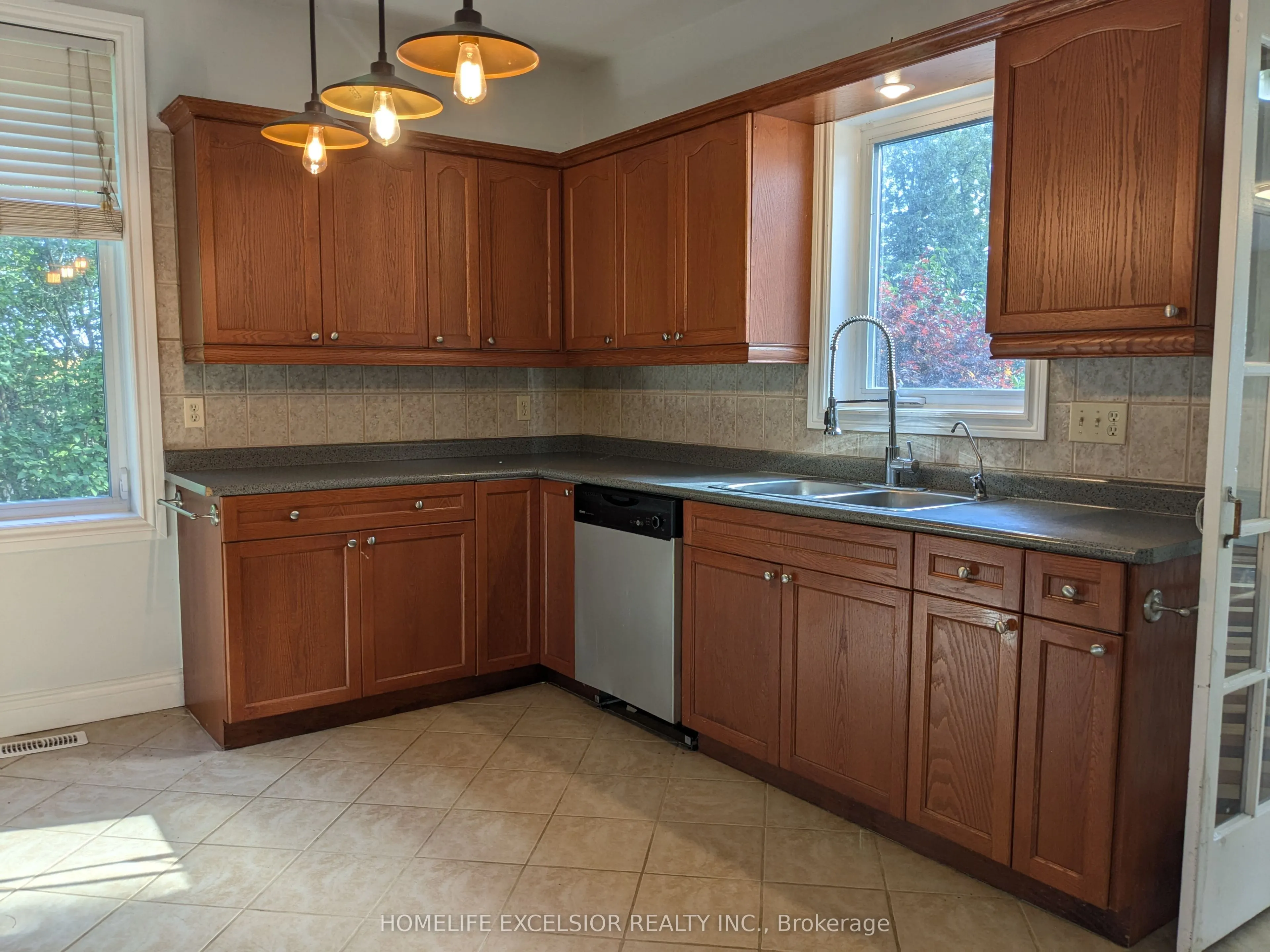 8850 Lake Ridge Road, #Detached Home