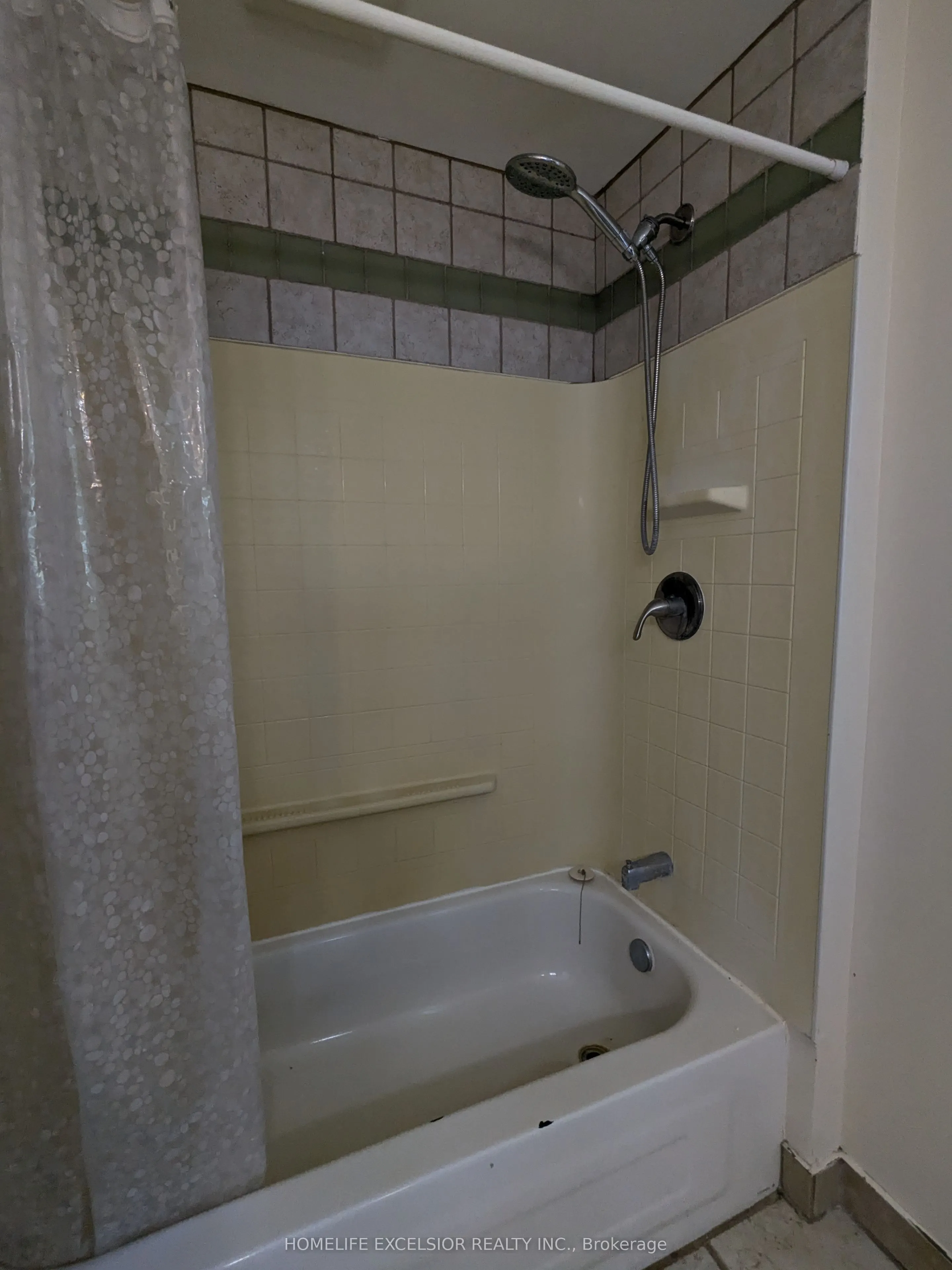 8850 Lake Ridge Road, #Detached Home
