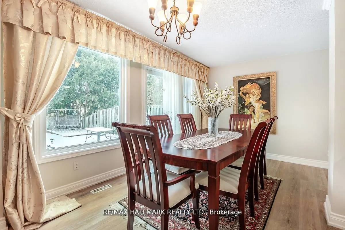 40 Lillooet Crescent