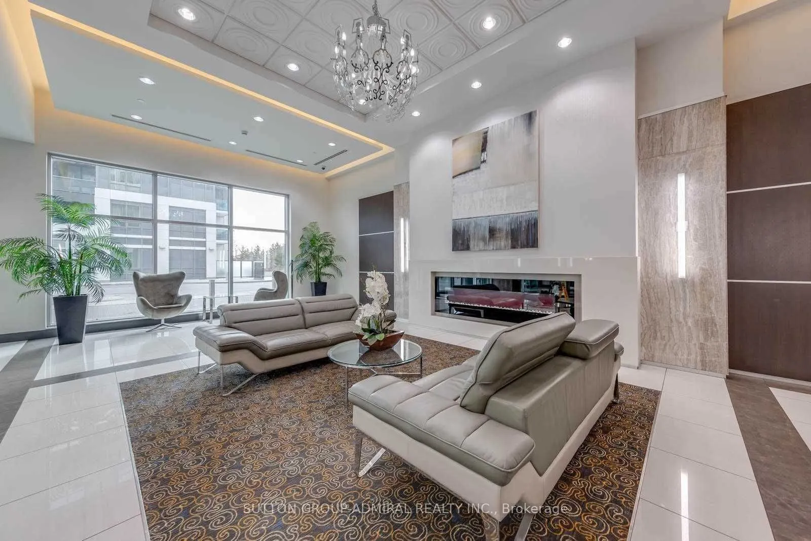 7161 Yonge Street, #619