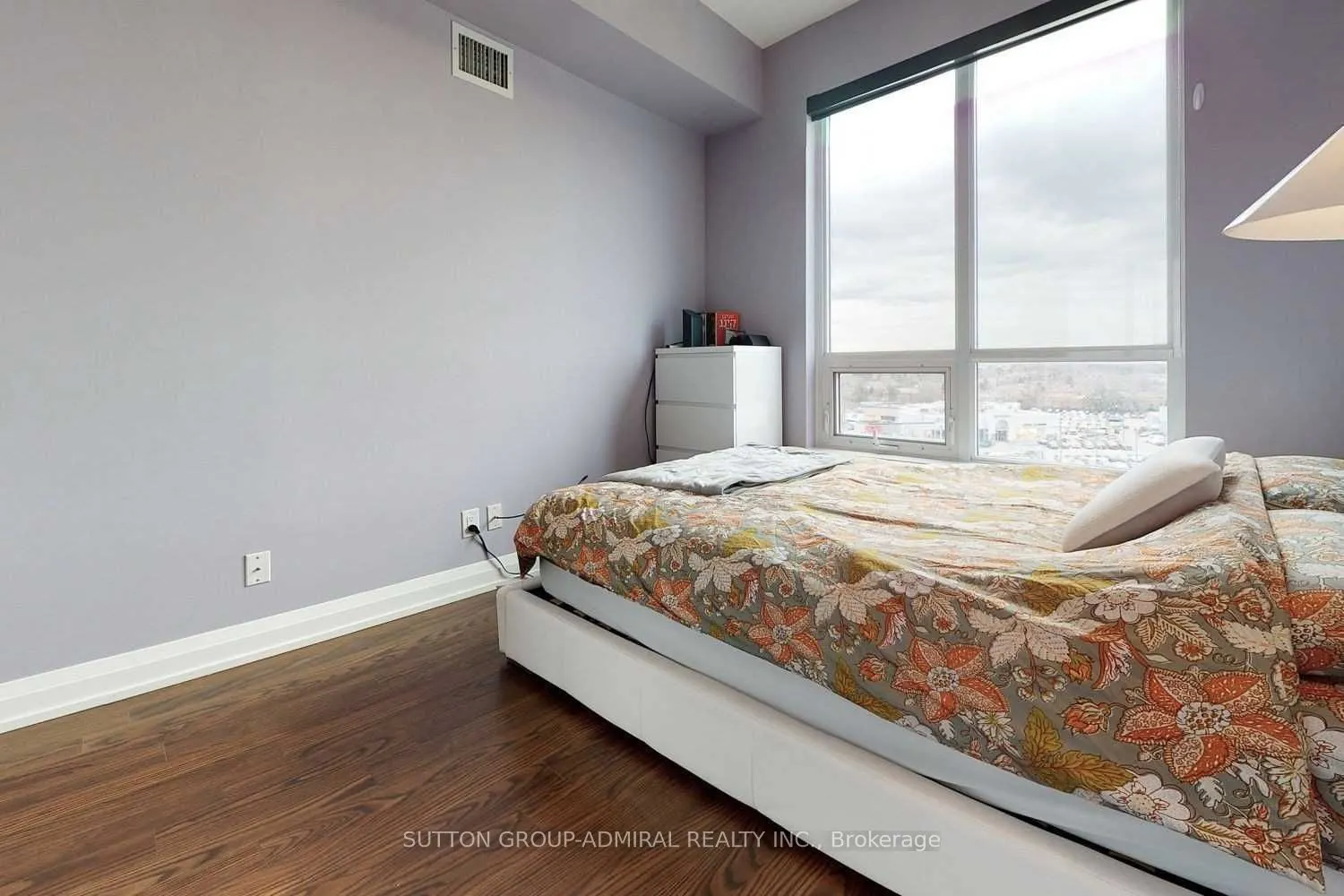 7161 Yonge Street, #619