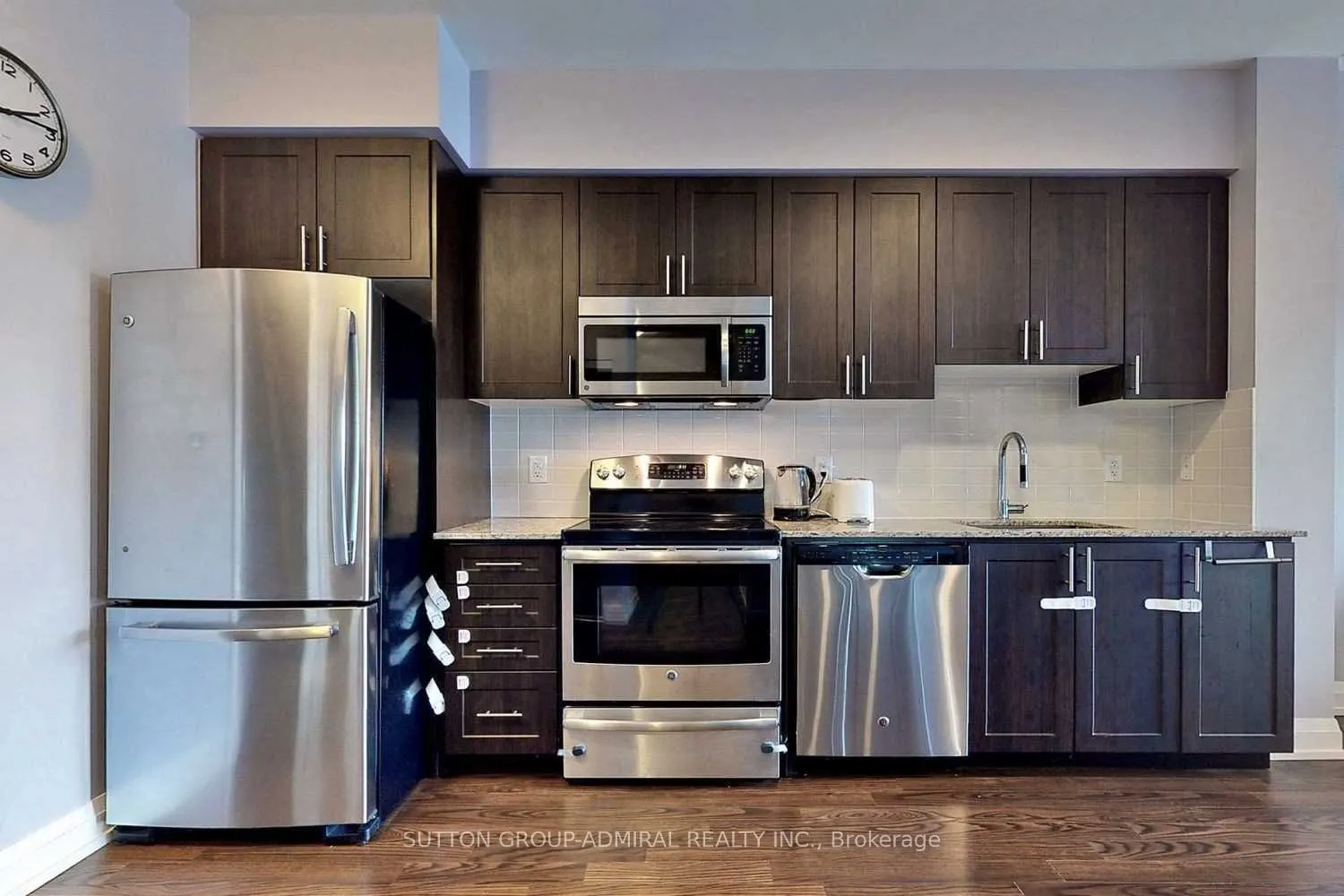 7161 Yonge Street, #619