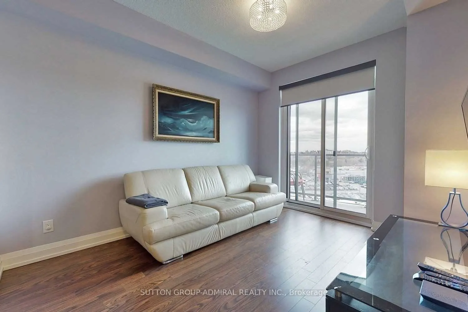 7161 Yonge Street, #619