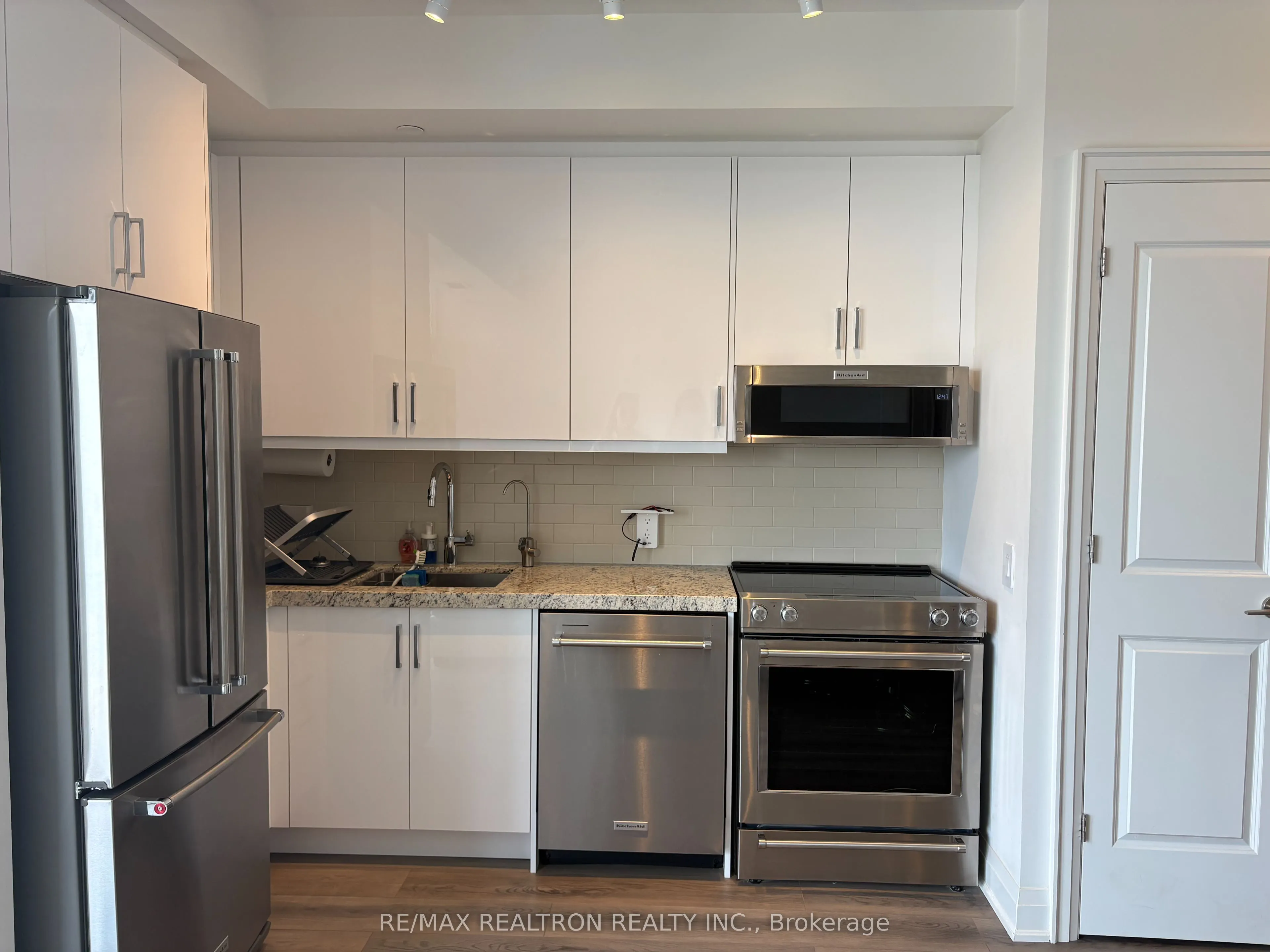 10 Gatineau Drive, #403W