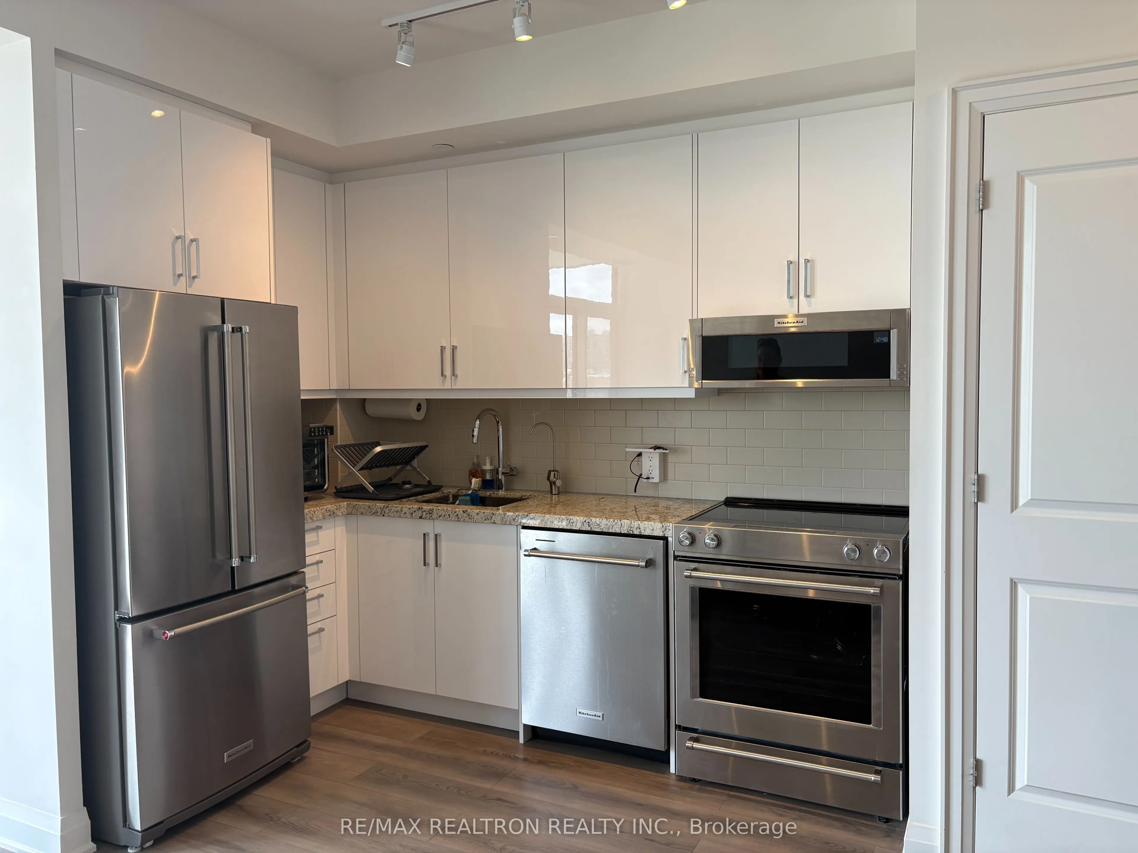 10 Gatineau Drive, #403W