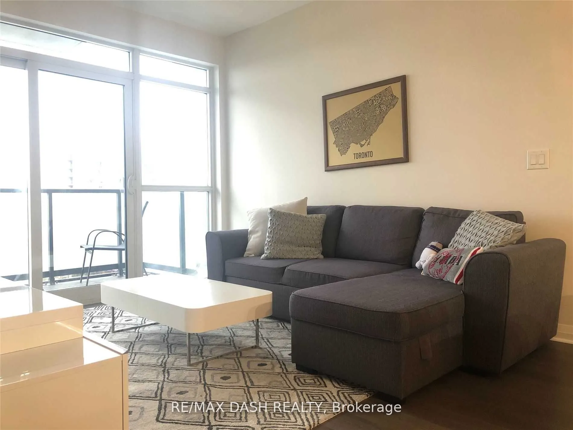 55 Oneida Crescent #711