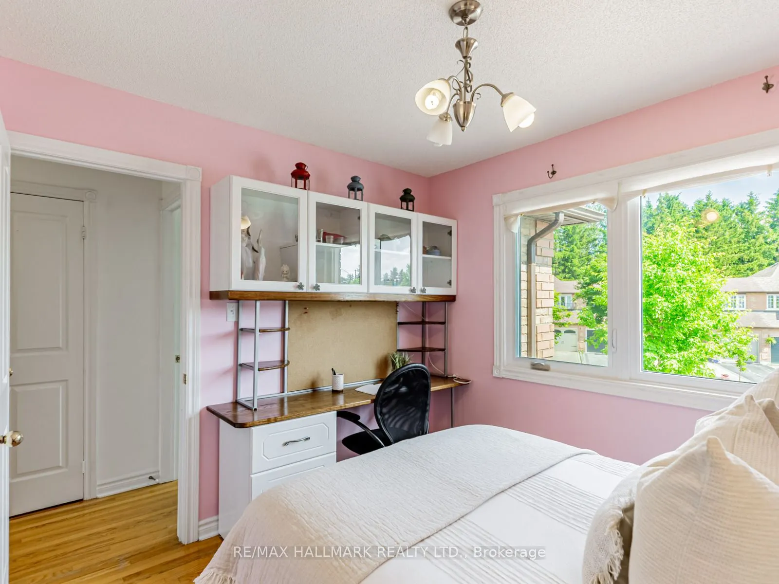 52 Mistleflower Court