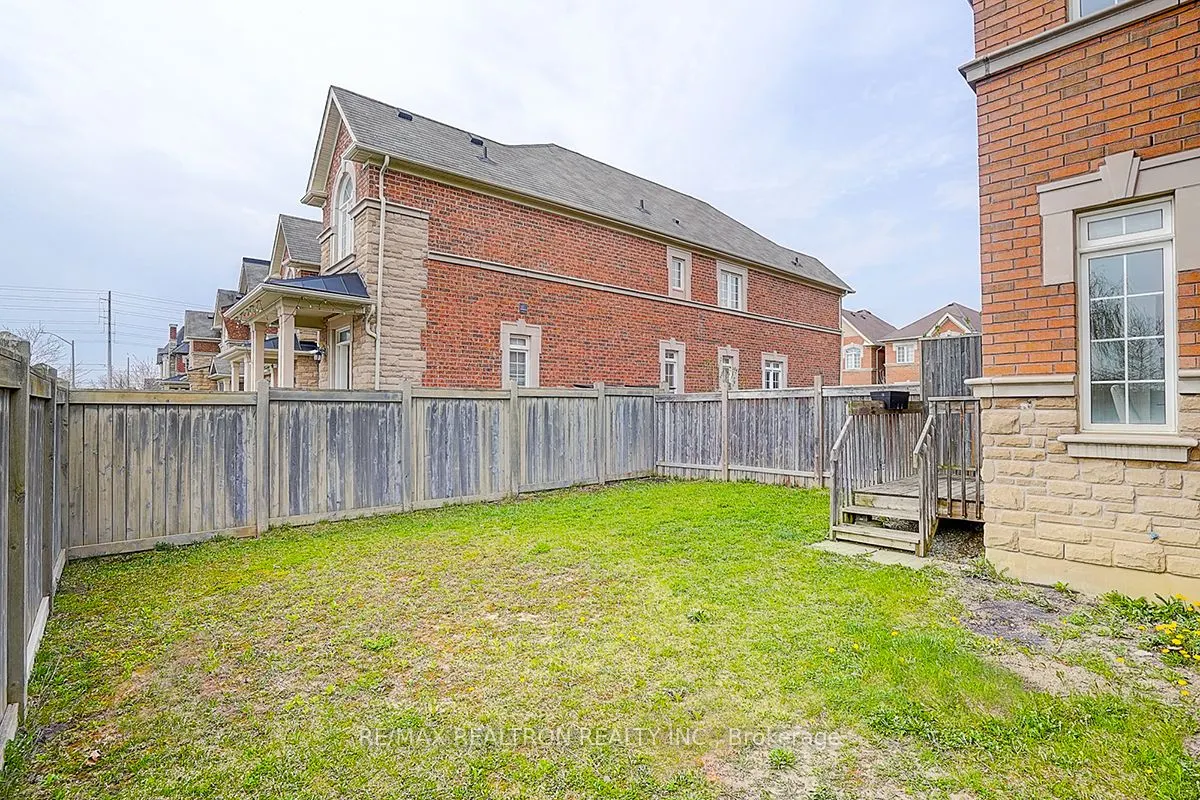 61 Warbler Avenue