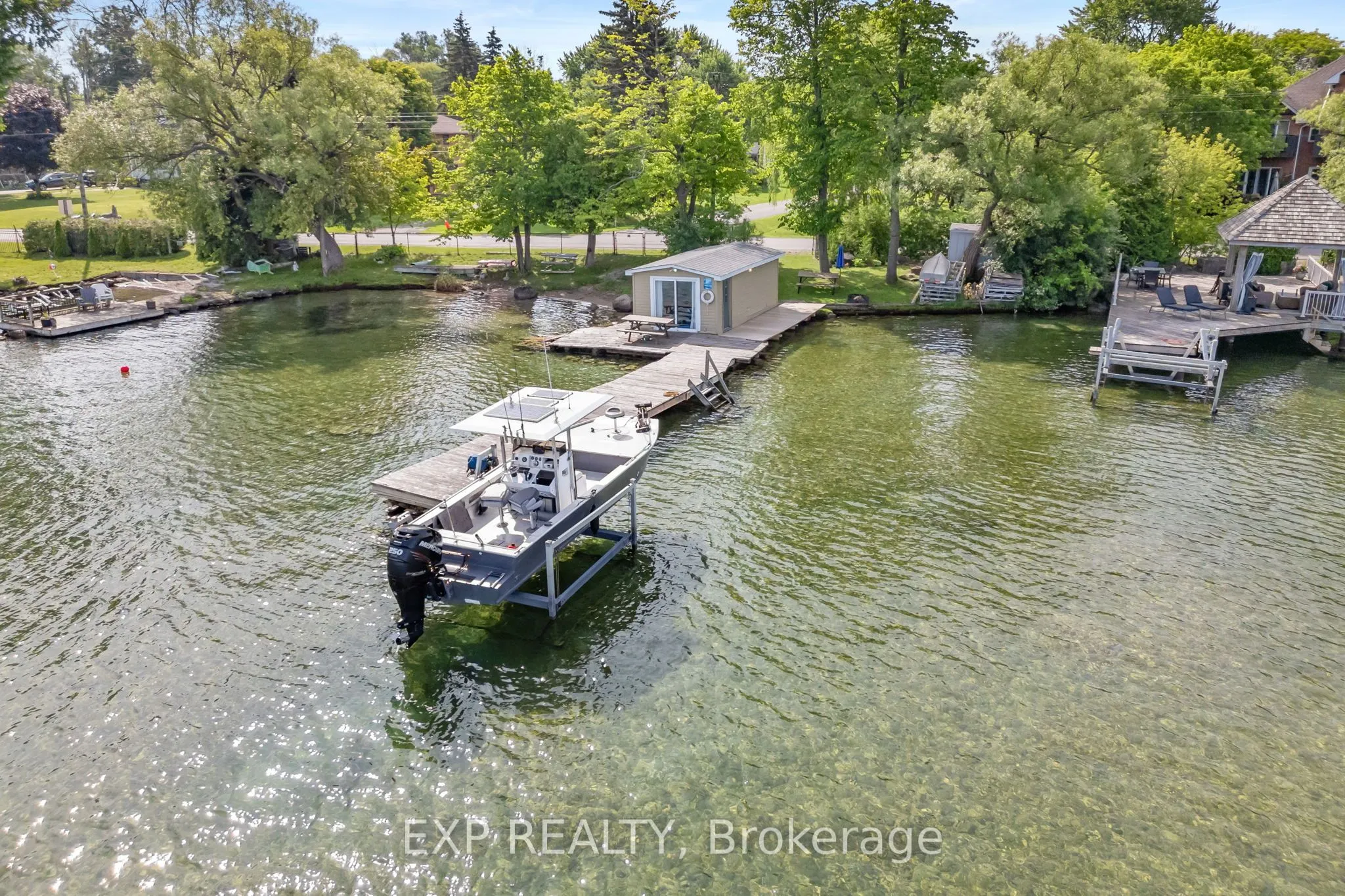 21 Lake Drive E