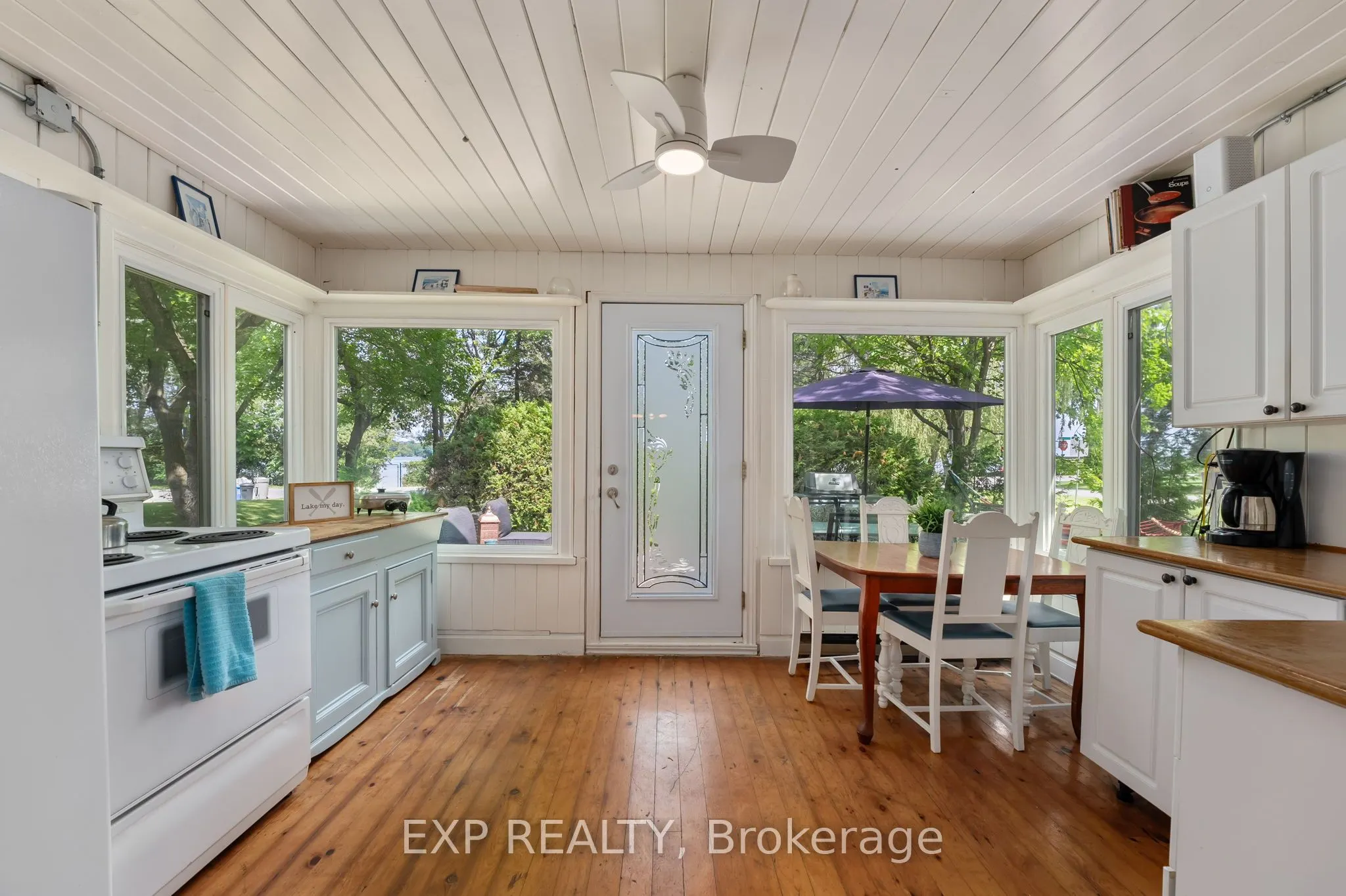 21 Lake Drive E