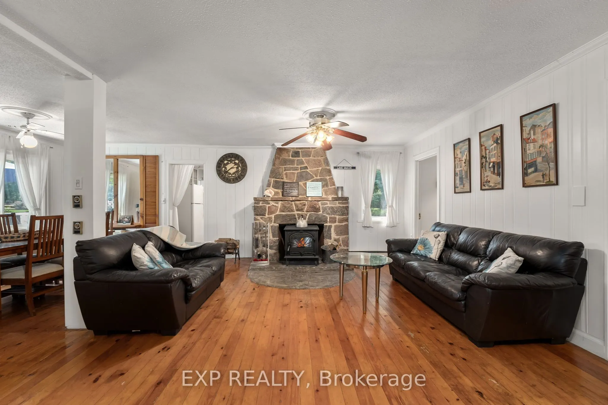 21 Lake Drive E