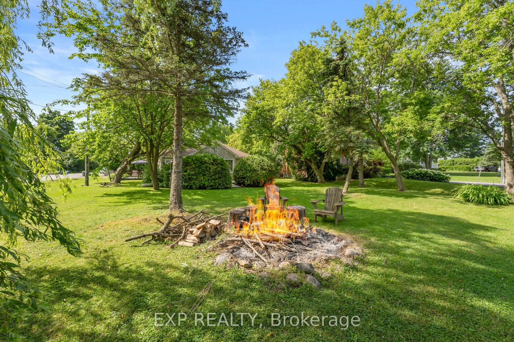 21 Lake Drive E
