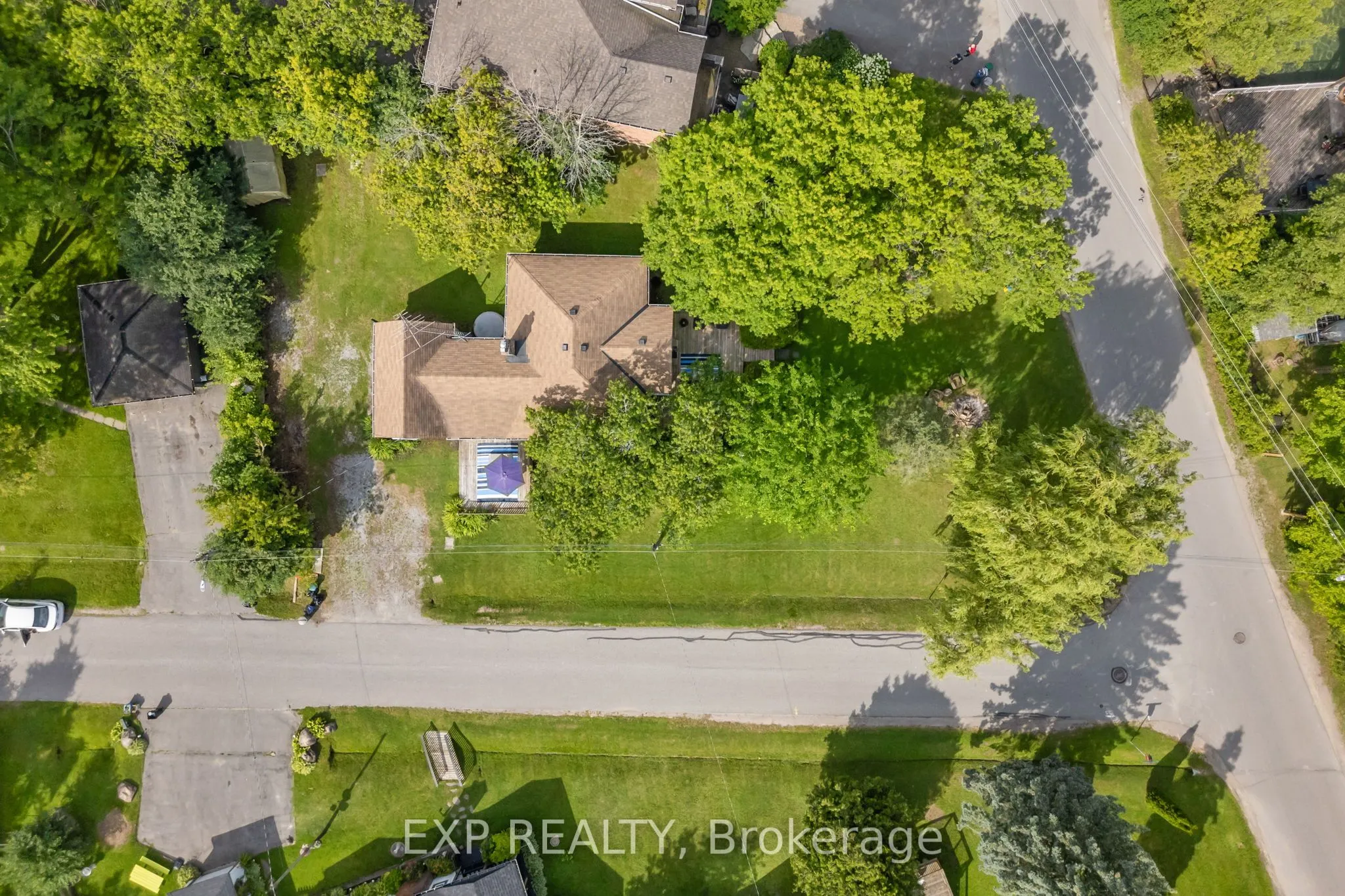 21 Lake Drive E