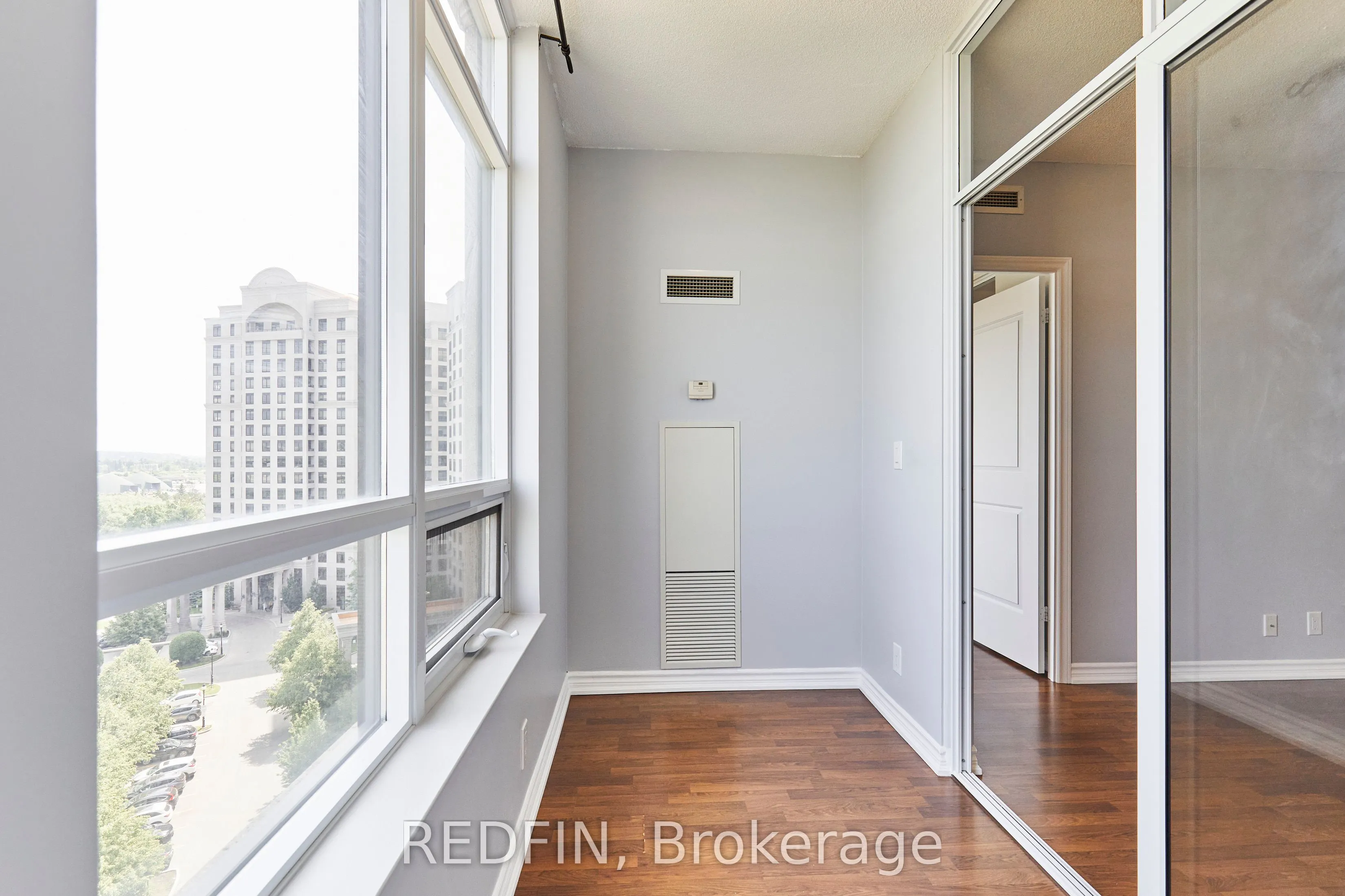9235 Jane Street, #1016