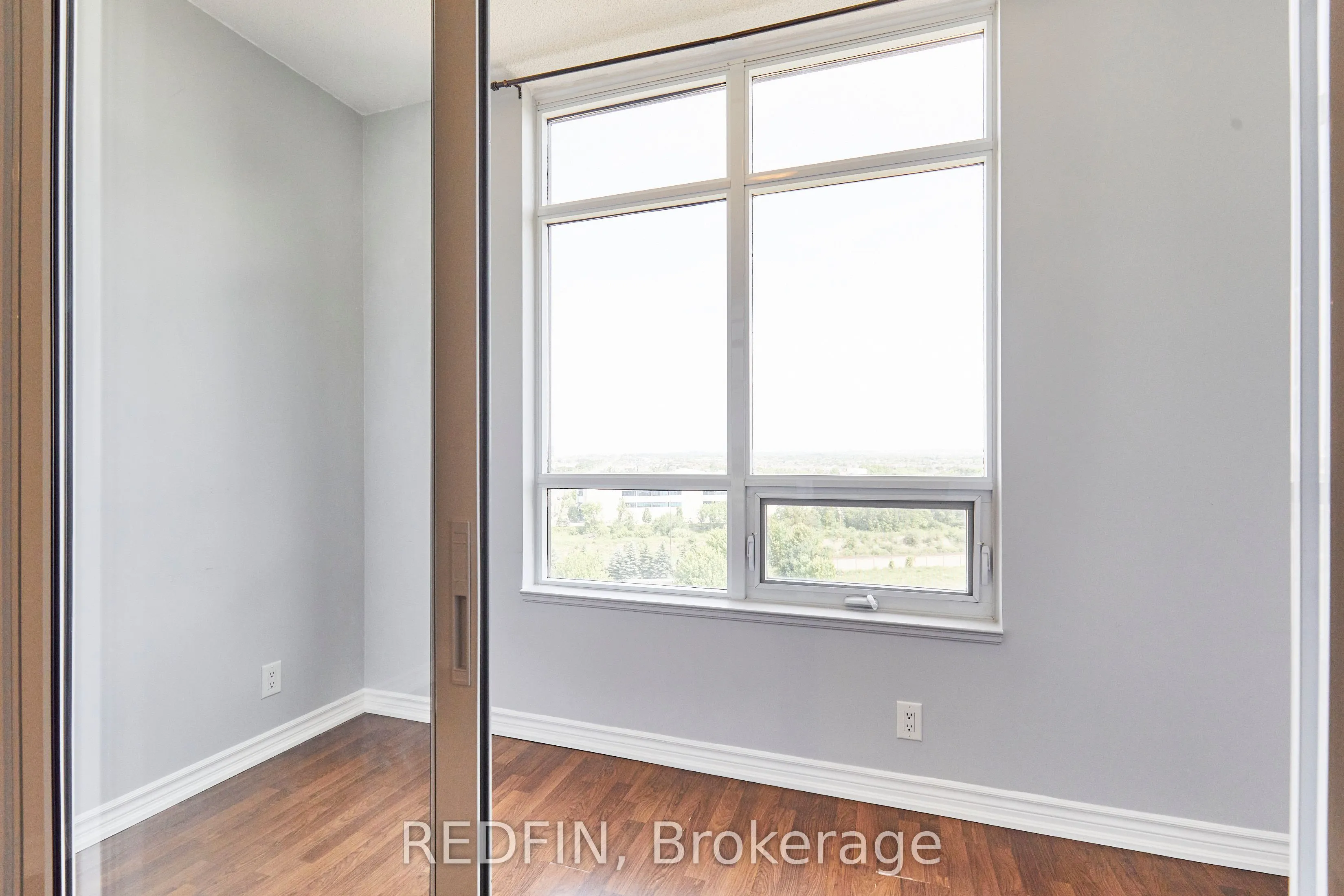 9235 Jane Street, #1016